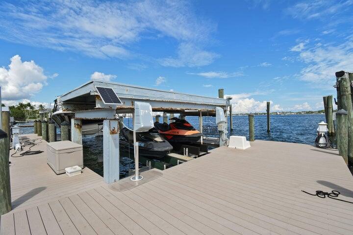 3410 N Flagler, West Palm Beach FL 33407
