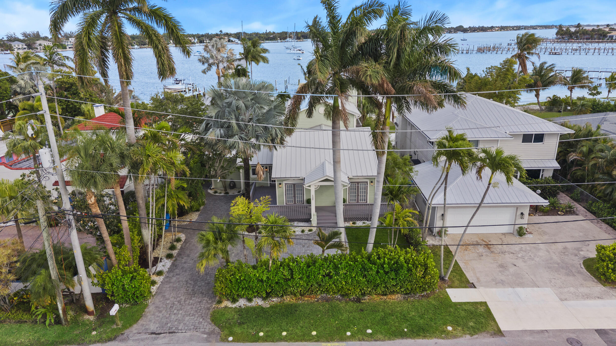 122 S Lake, Lantana FL 33462