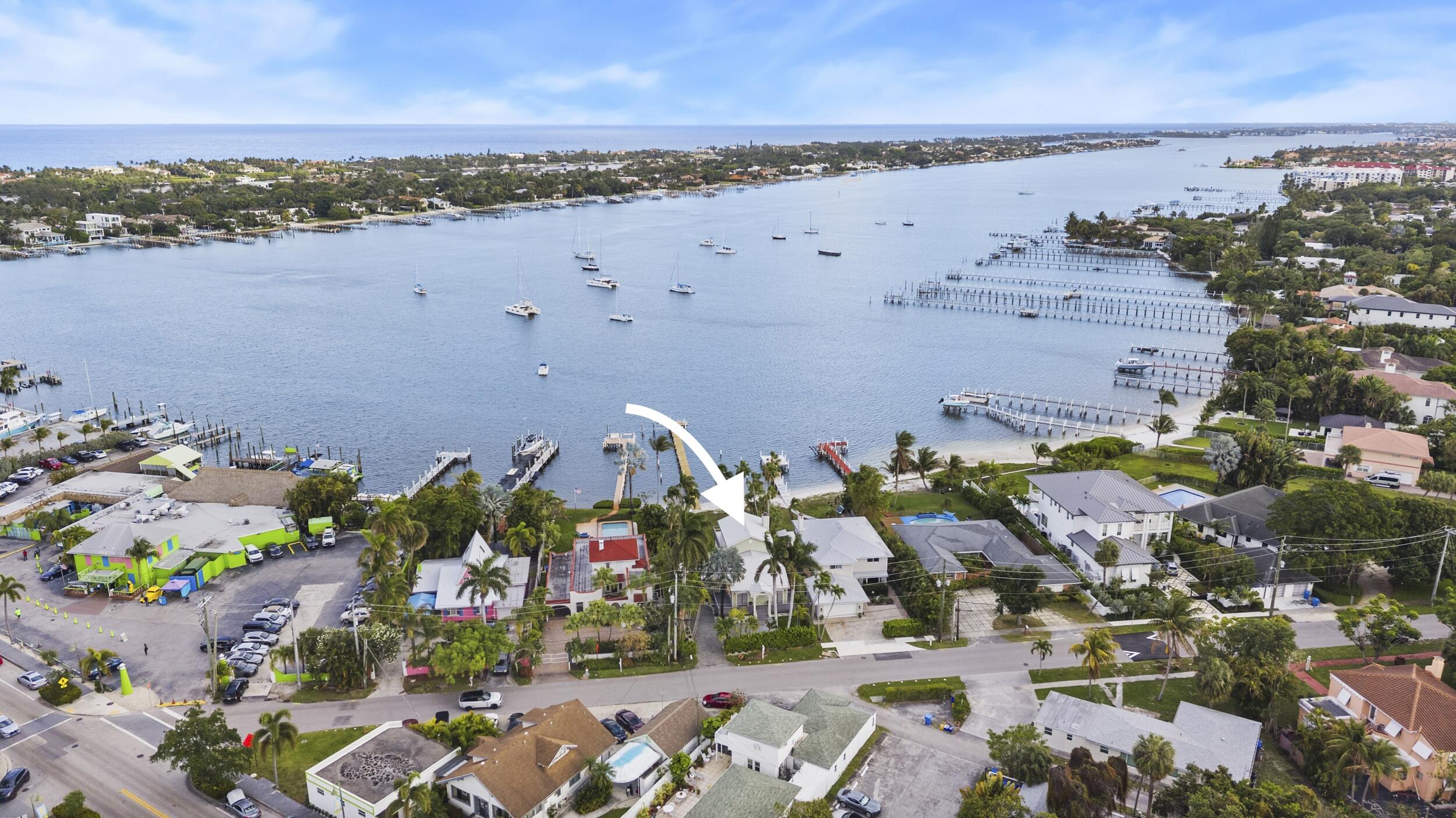 122 S Lake, Lantana FL 33462