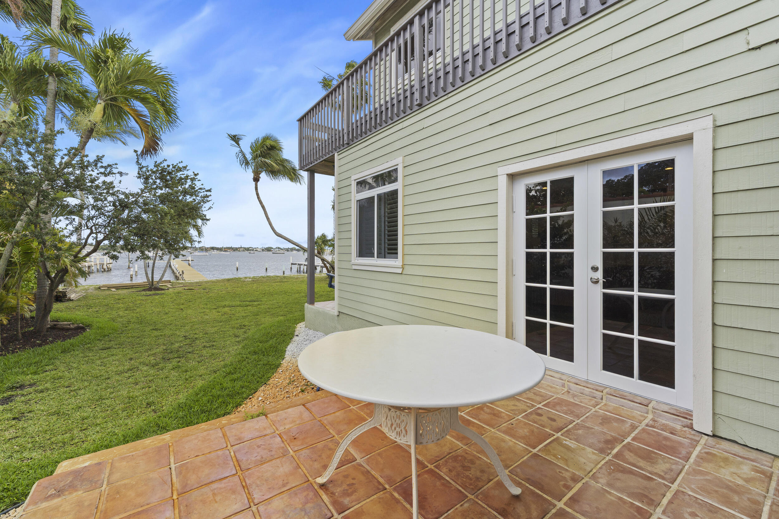 122 S Lake, Lantana FL 33462