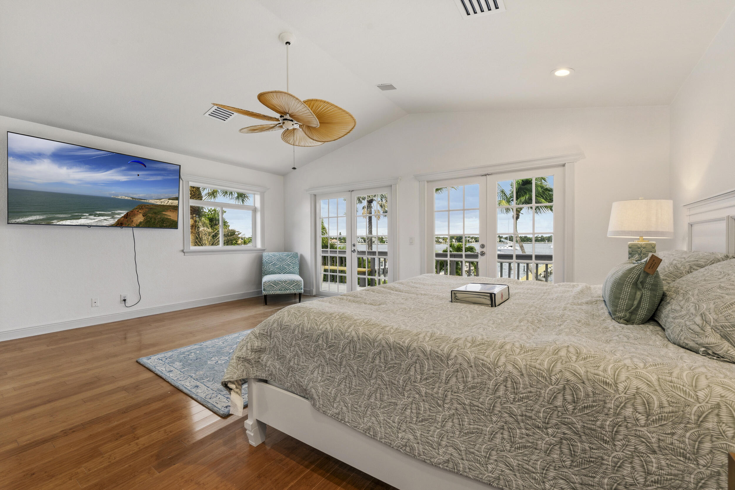 122 S Lake, Lantana FL 33462