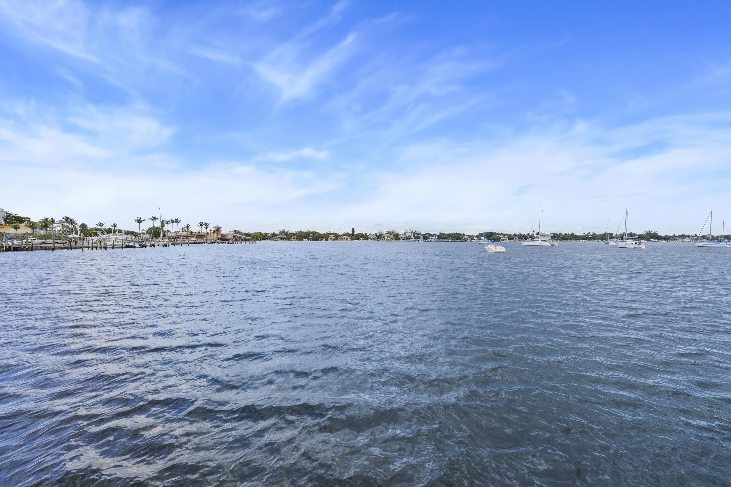 122 S Lake, Lantana FL 33462