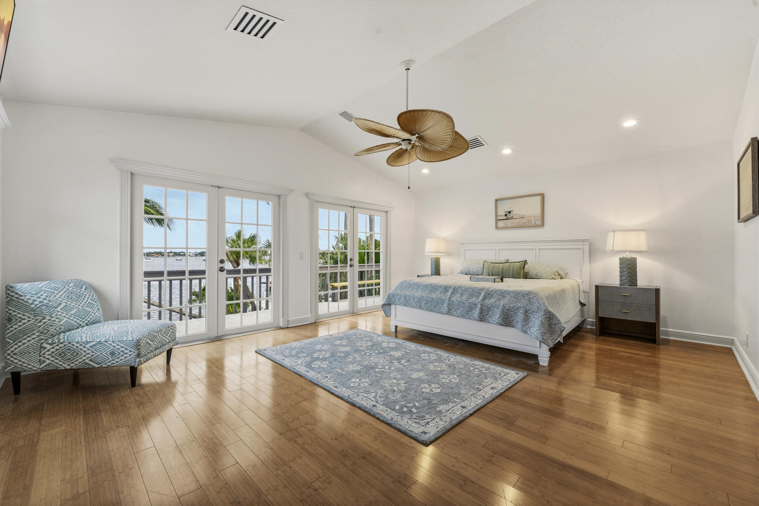 122 S Lake, Lantana FL 33462