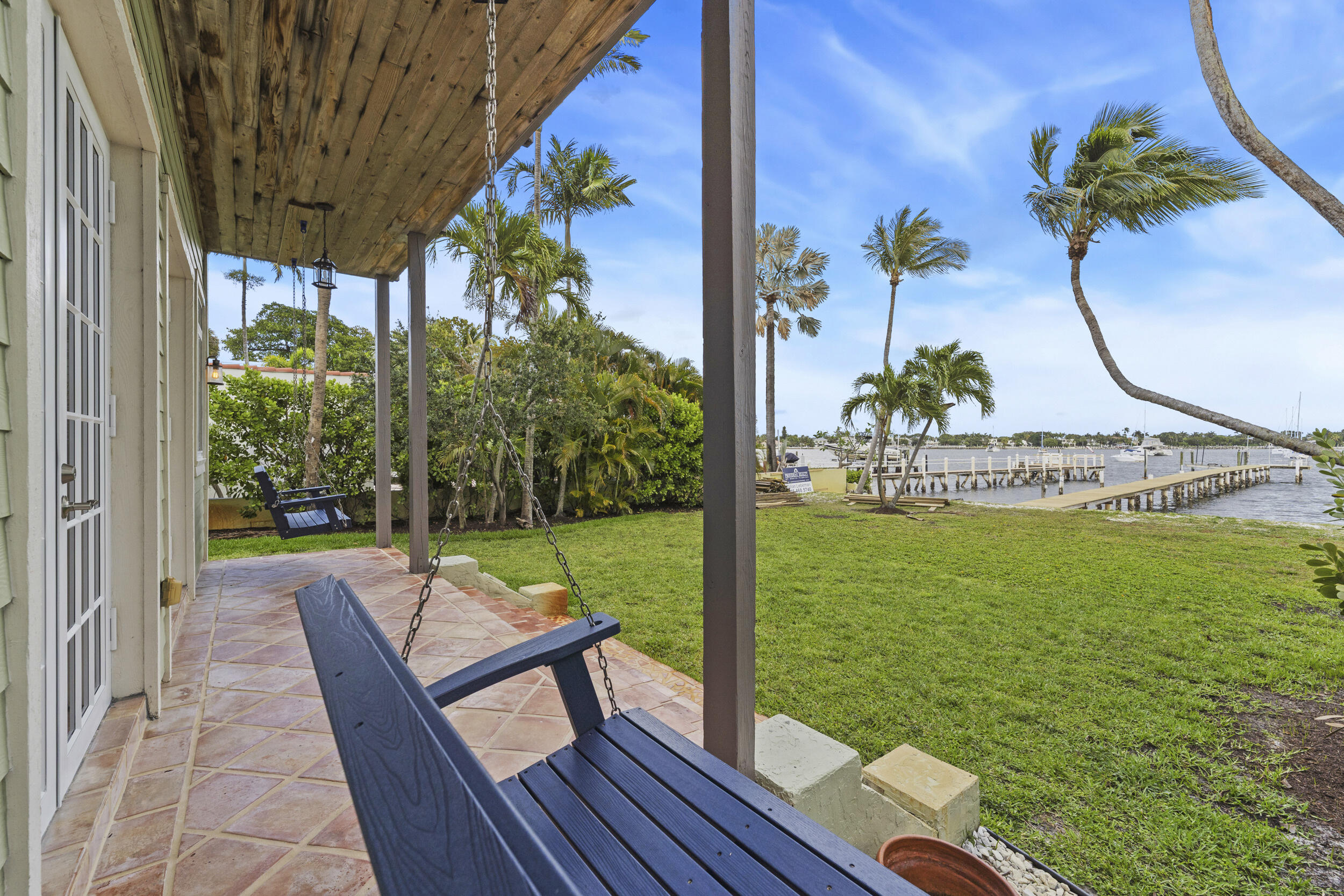 122 S Lake, Lantana FL 33462
