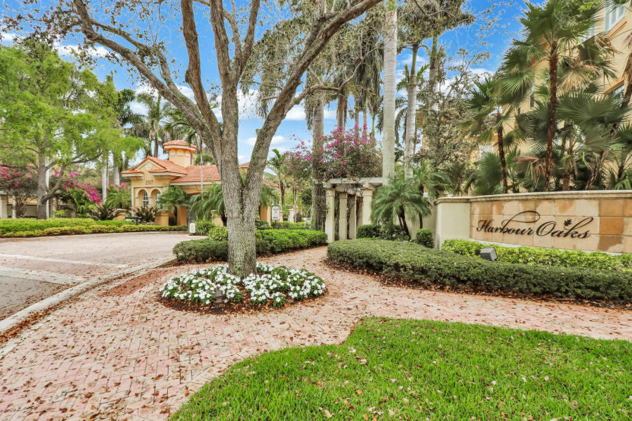 11860 Valencia Gardens, Palm Beach Gardens FL 33410
