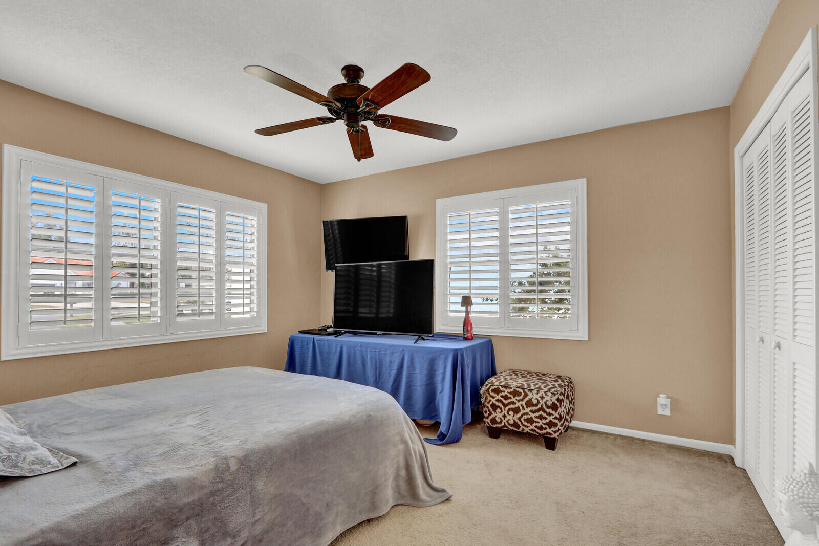 21946 White Pine, Boca Raton FL 33428