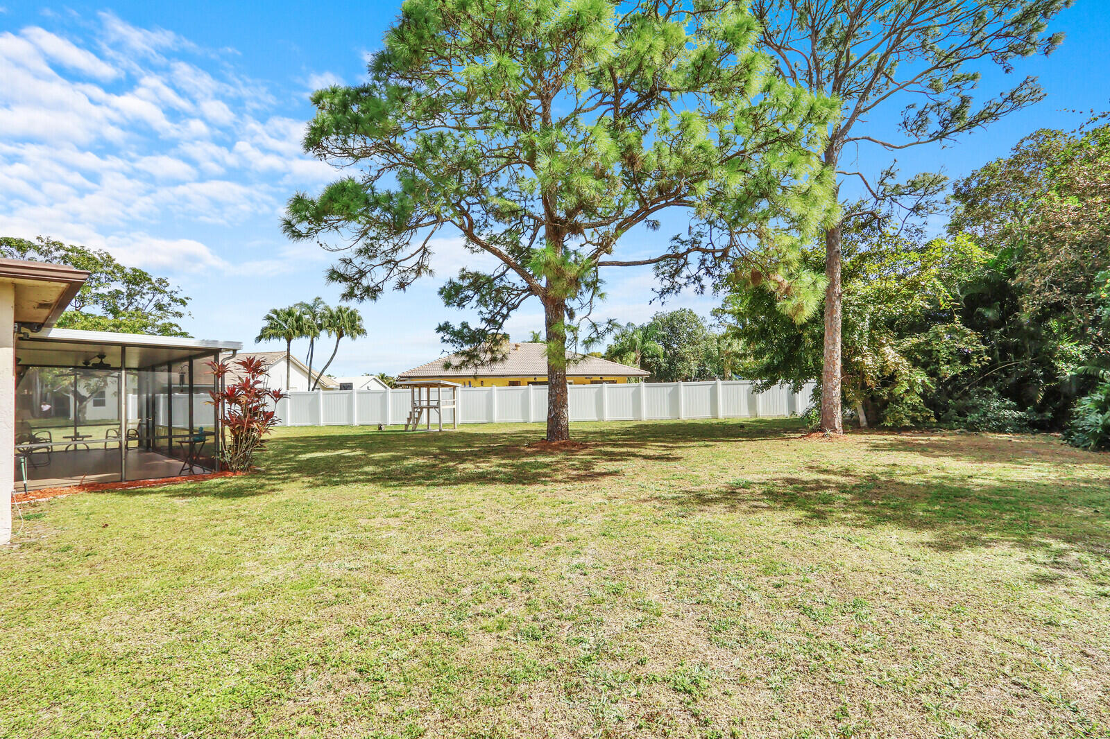 21946 White Pine, Boca Raton FL 33428