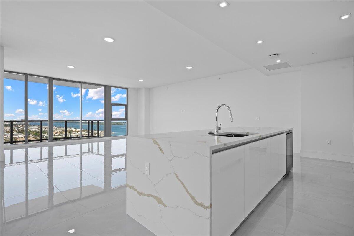 220 Lake Shore #2223, Lake Park FL 33403