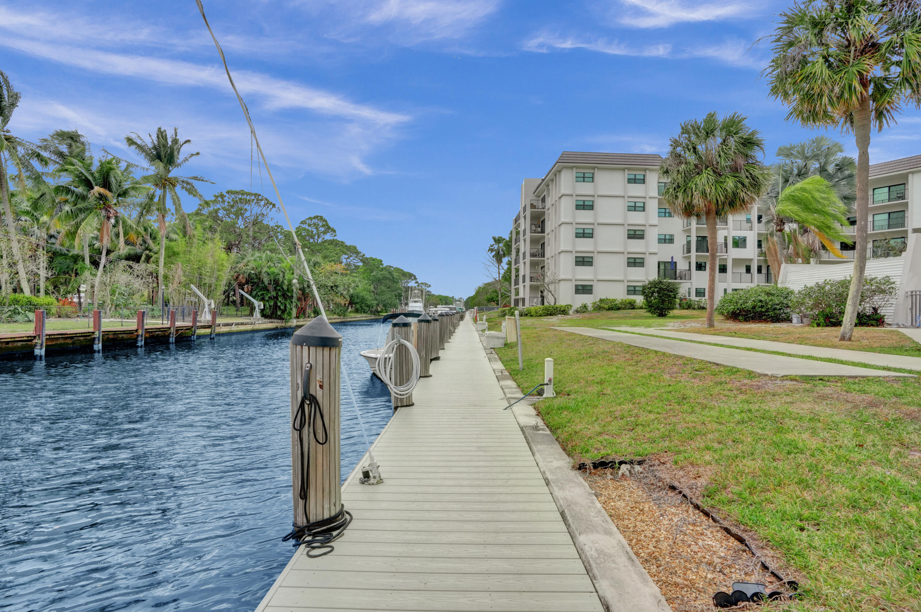 1000 River Reach #423, Fort Lauderdale FL 33315