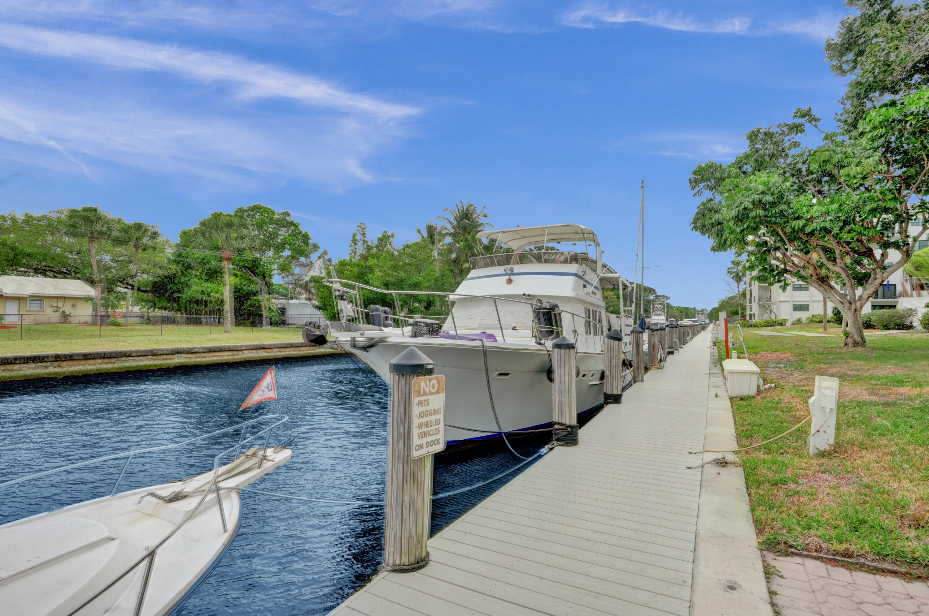 1000 River Reach #423, Fort Lauderdale FL 33315