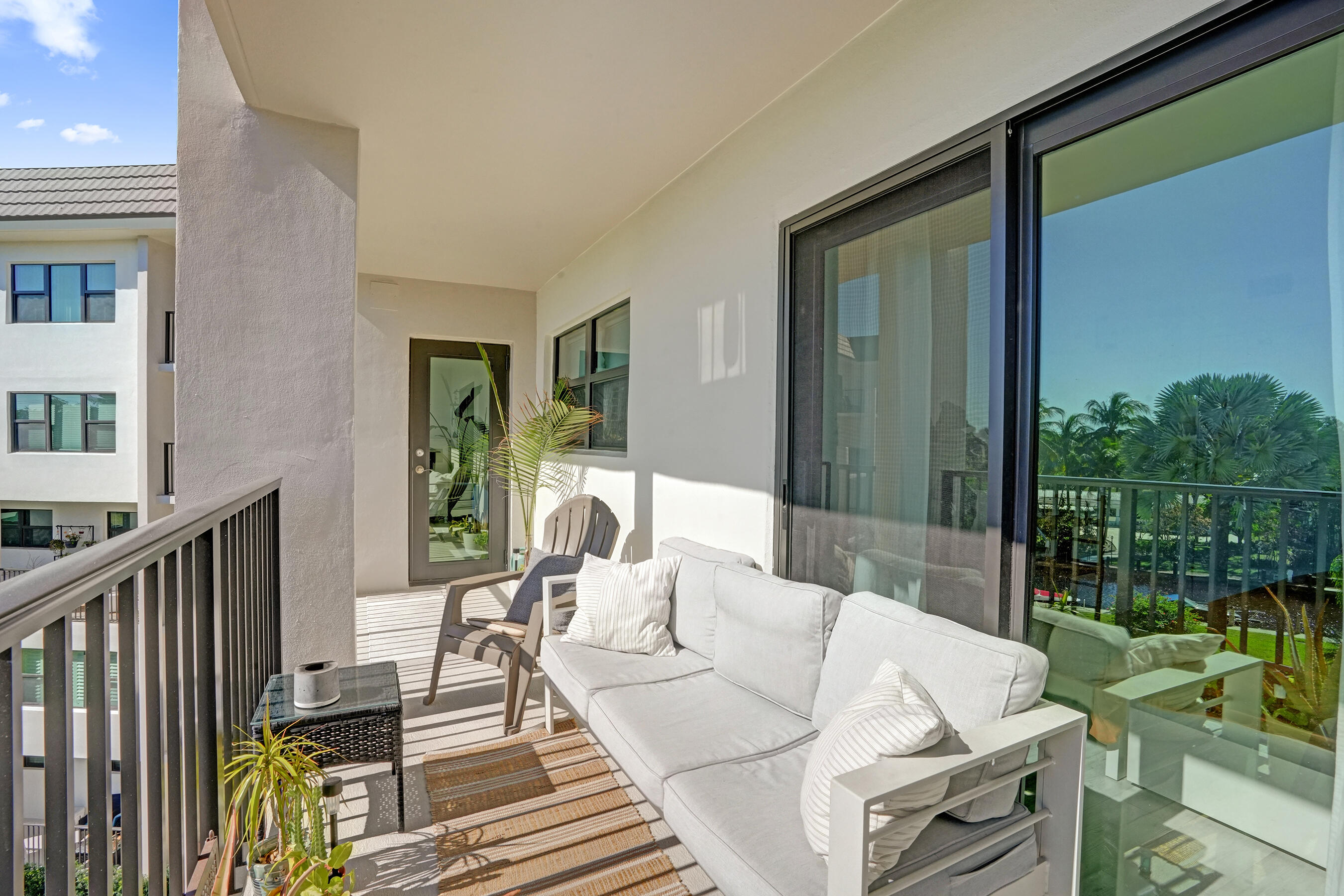1000 River Reach #423, Fort Lauderdale FL 33315