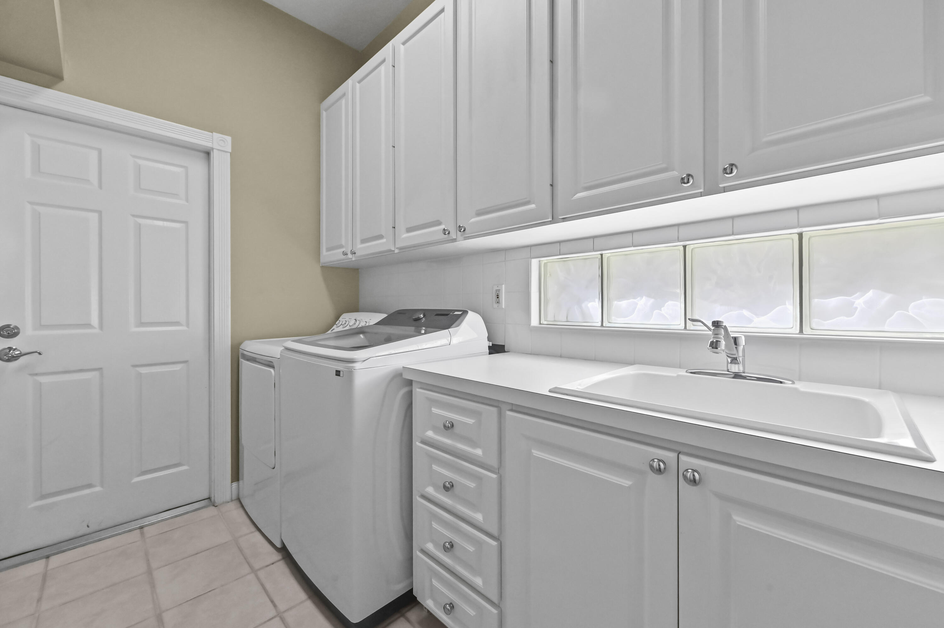 2699 Muskegon, West Palm Beach FL 33411