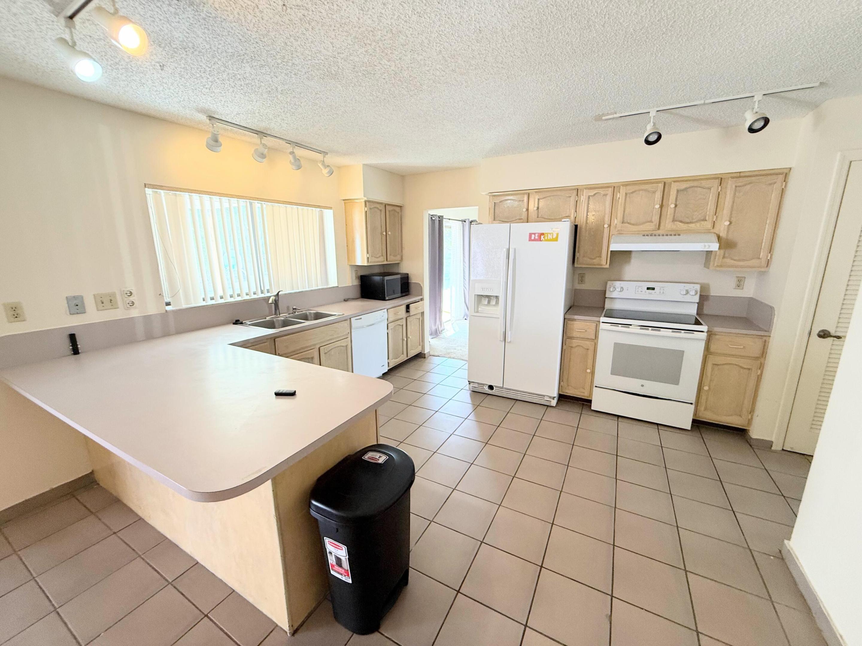 17726 Raintree, Boca Raton FL 33487