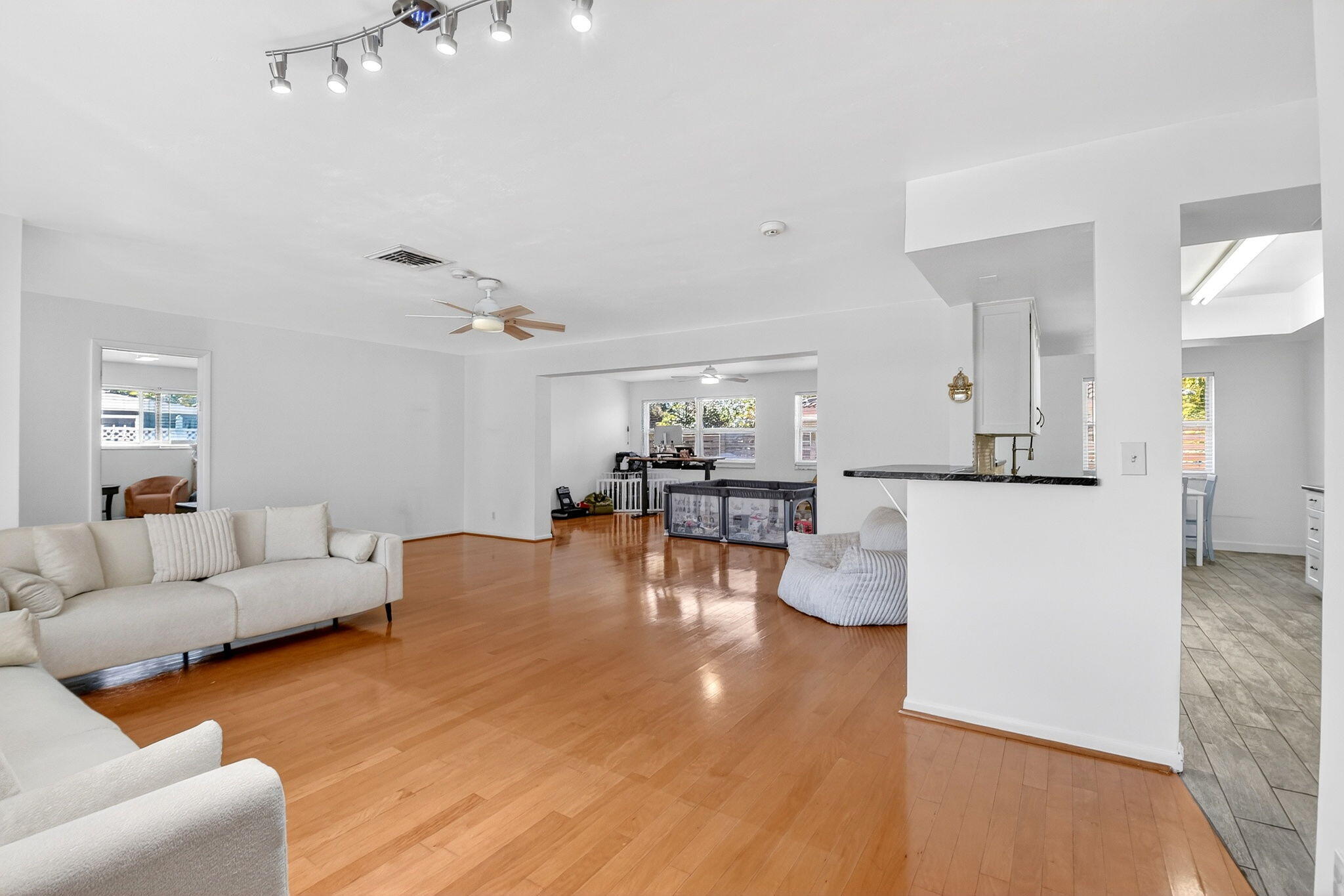 3651 Palm, Riviera Beach FL 33404