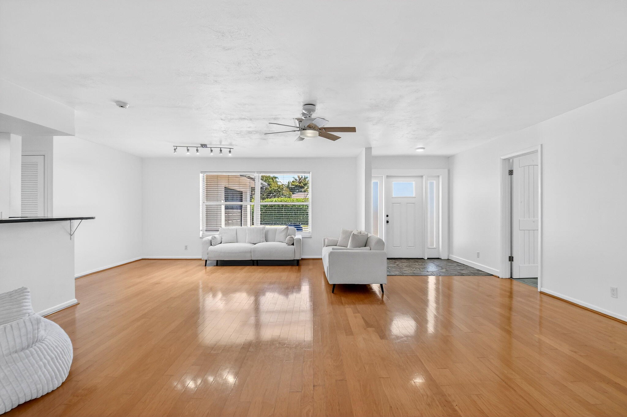 3651 Palm, Riviera Beach FL 33404