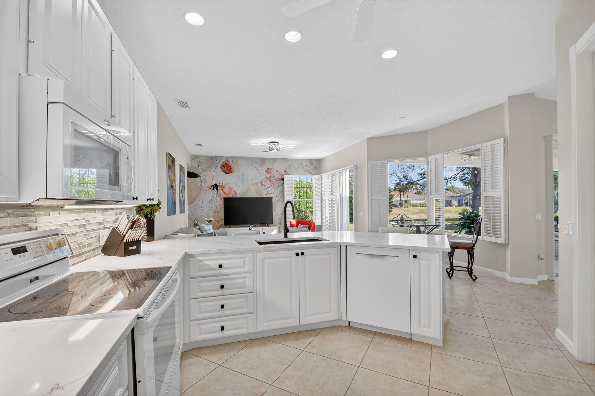 7139 Crystal Lake, West Palm Beach FL 33411