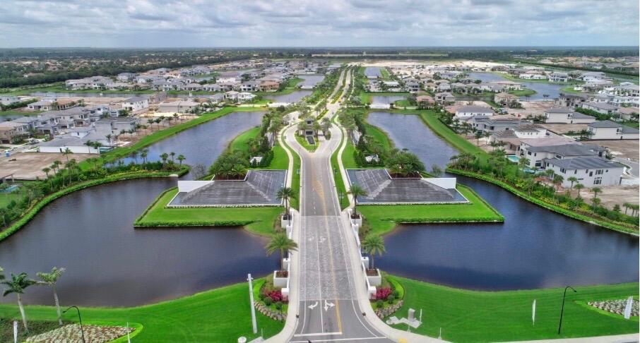 17317 Santaluce, Boca Raton FL 33496