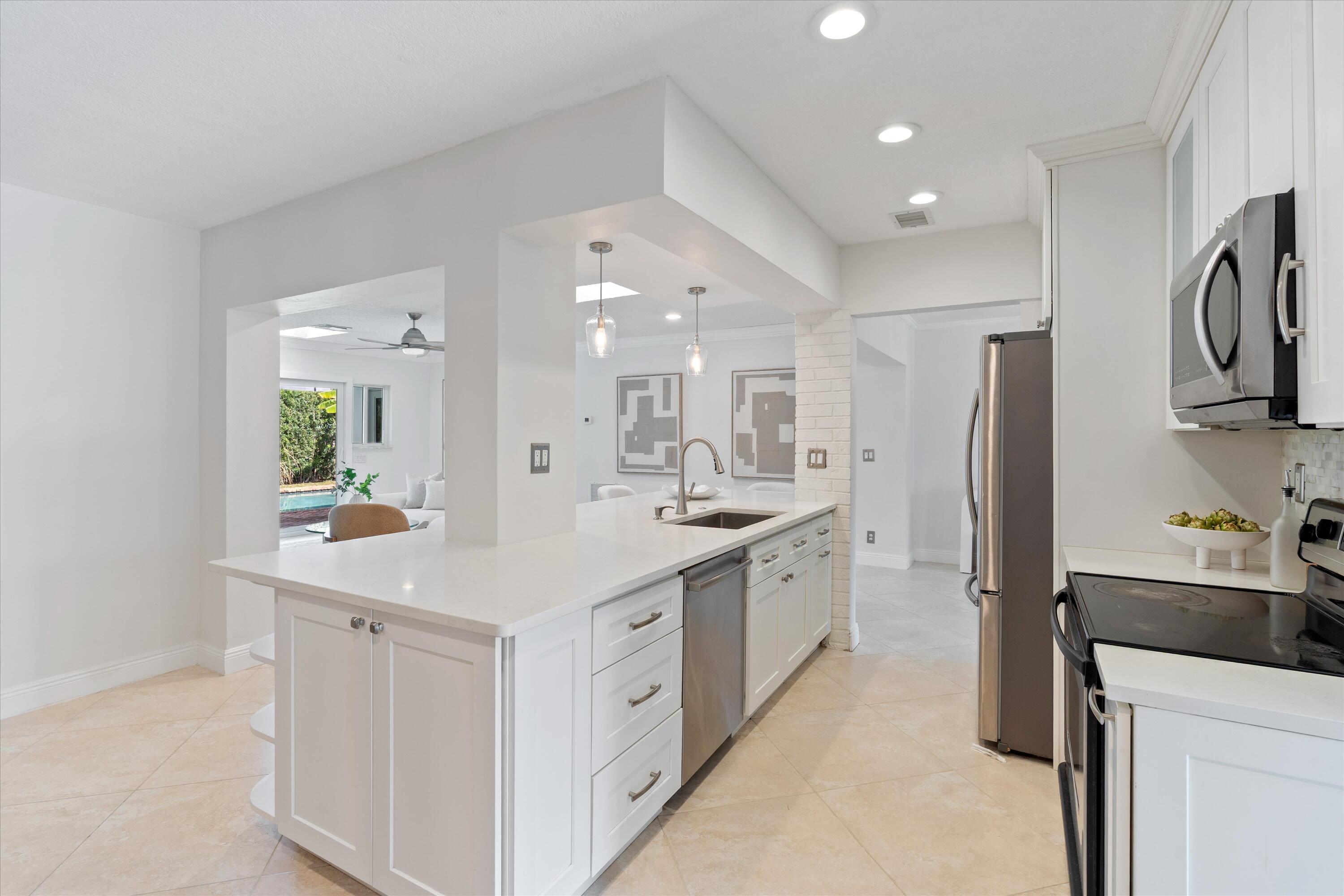 1041 SW 7th, Boca Raton FL 33486