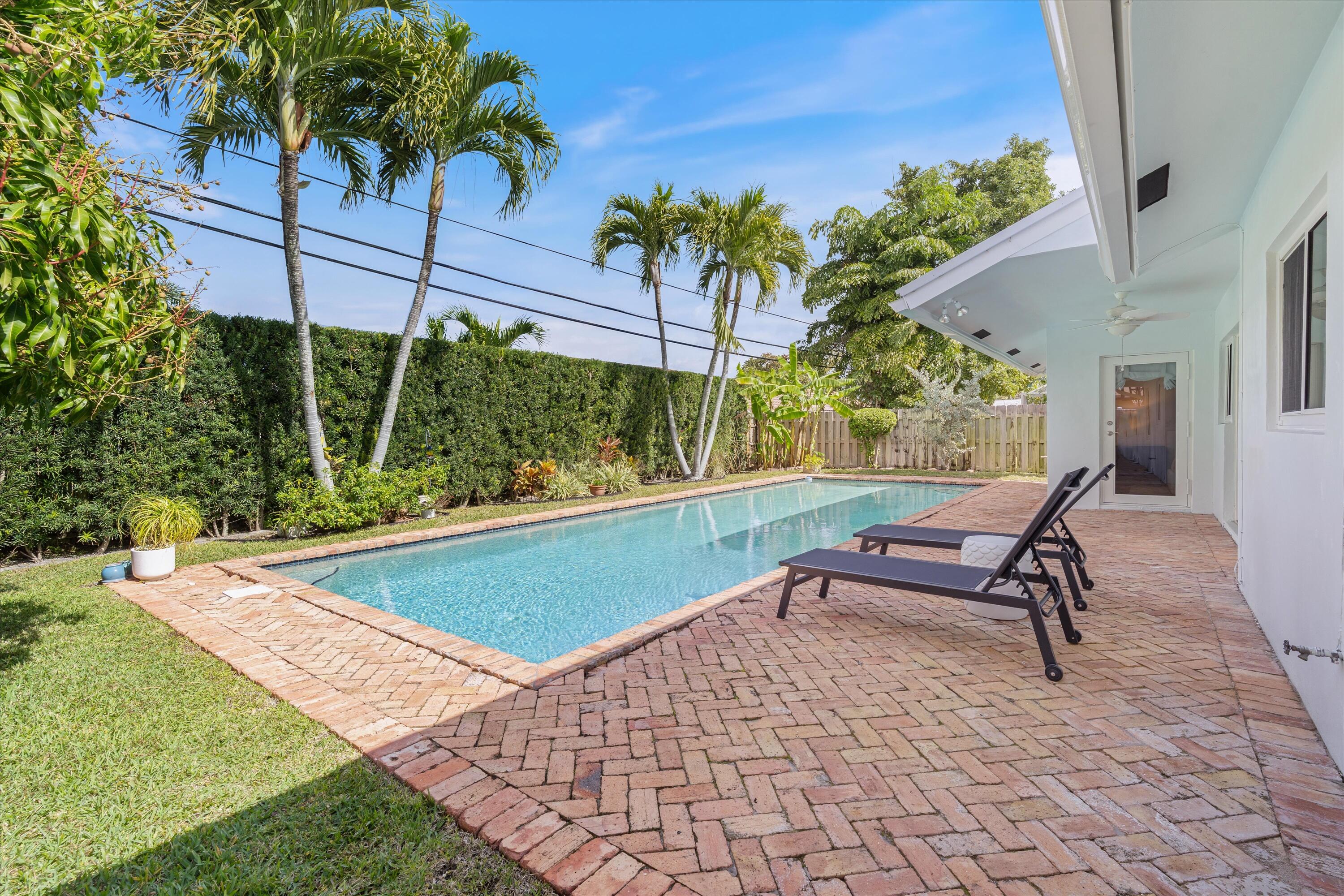 1041 SW 7th, Boca Raton FL 33486