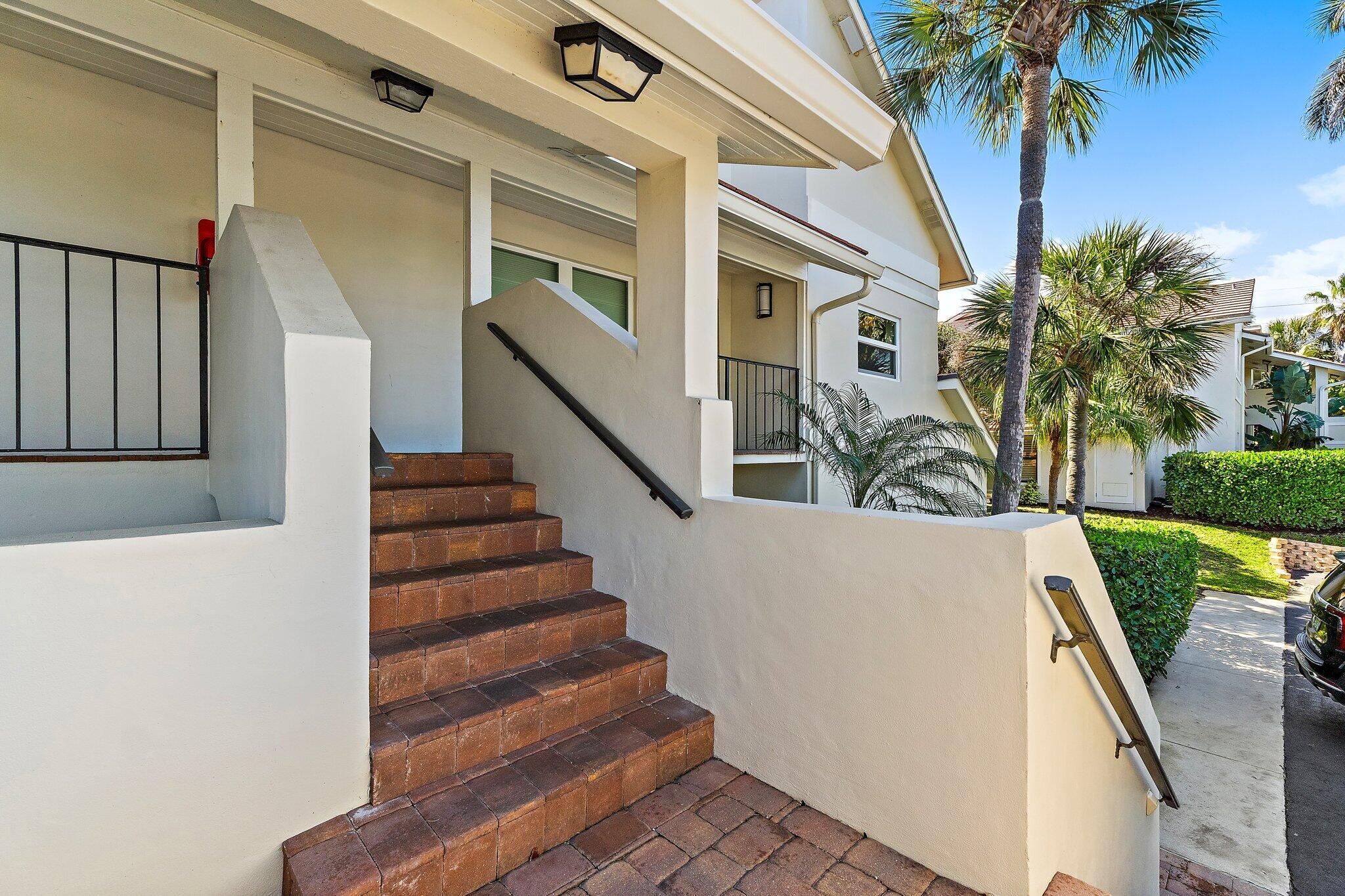 4161 S Us Highway 1 #E3, Jupiter FL 33477
