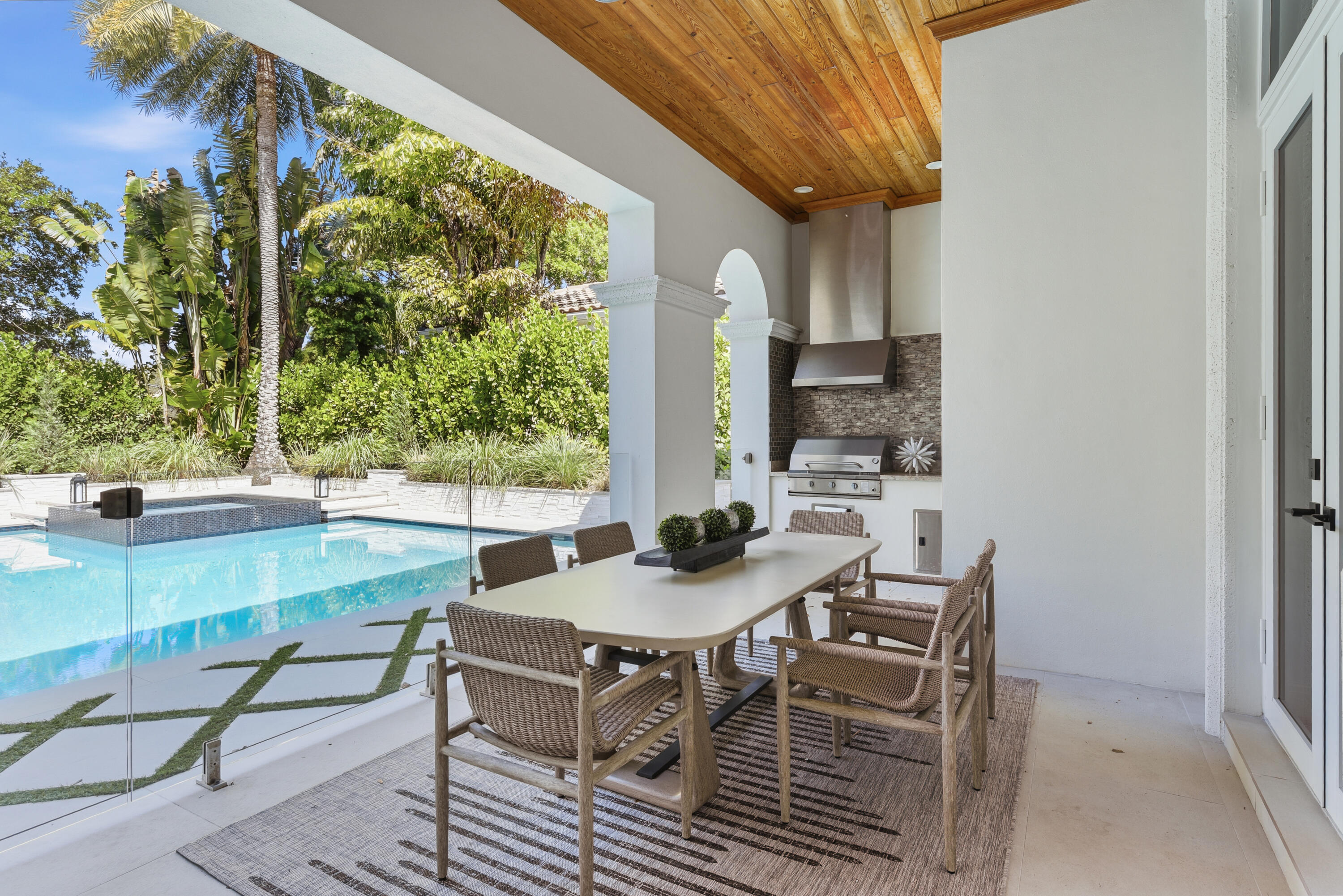 11513 Green Bayberry, Palm Beach Gardens FL 33418