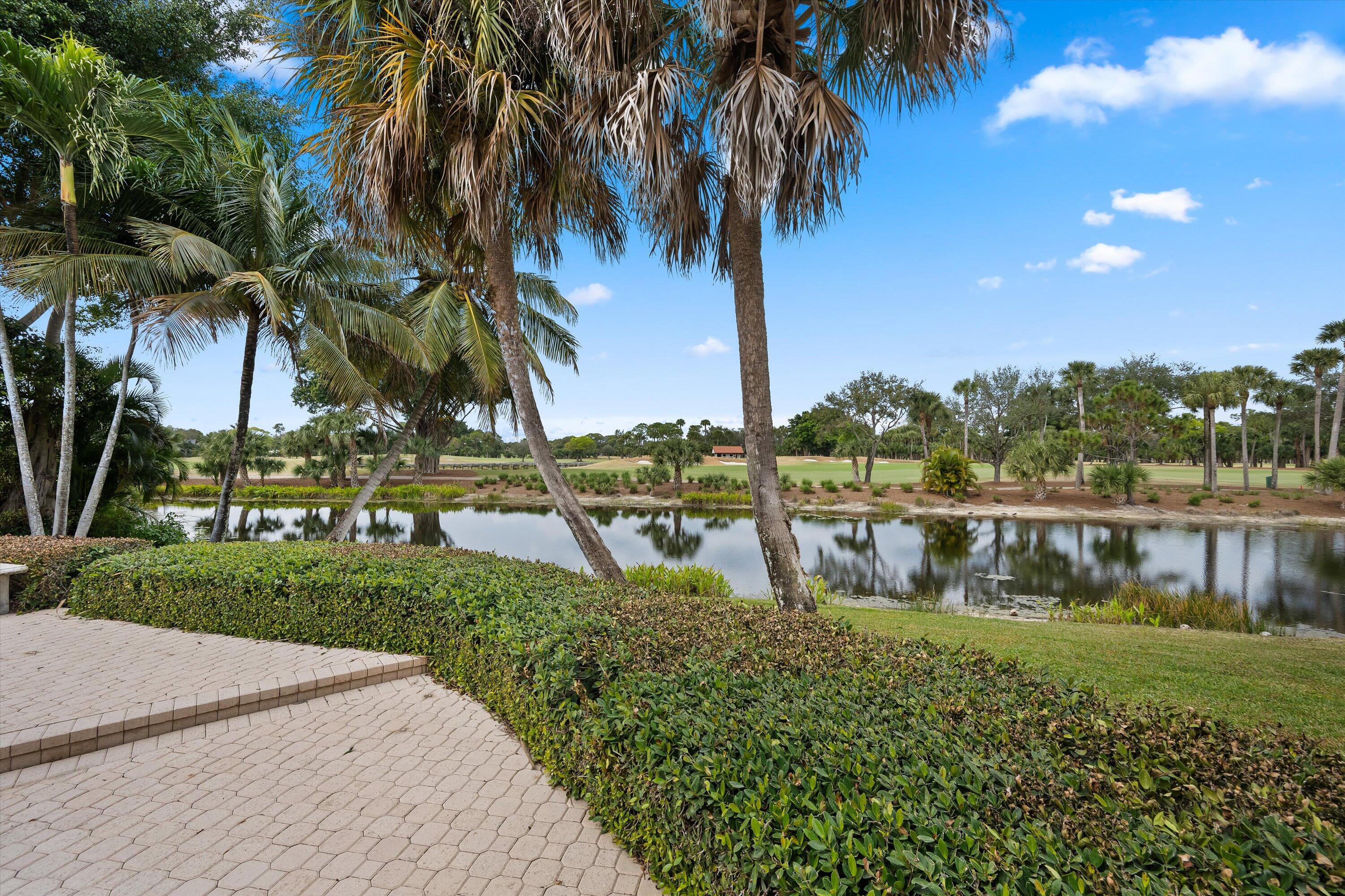 1362 Breakers West, West Palm Beach FL 33411