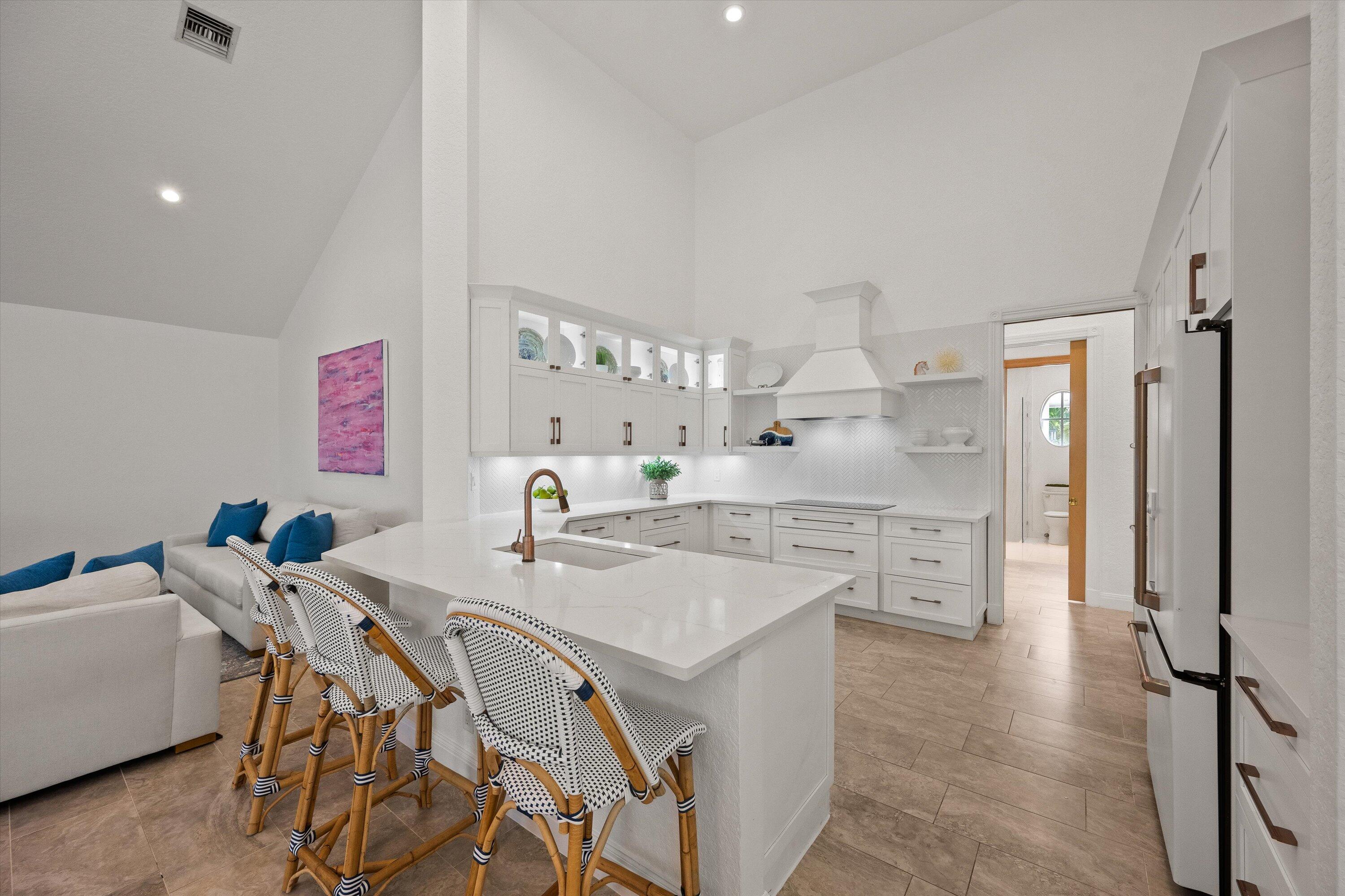 1362 Breakers West, West Palm Beach FL 33411