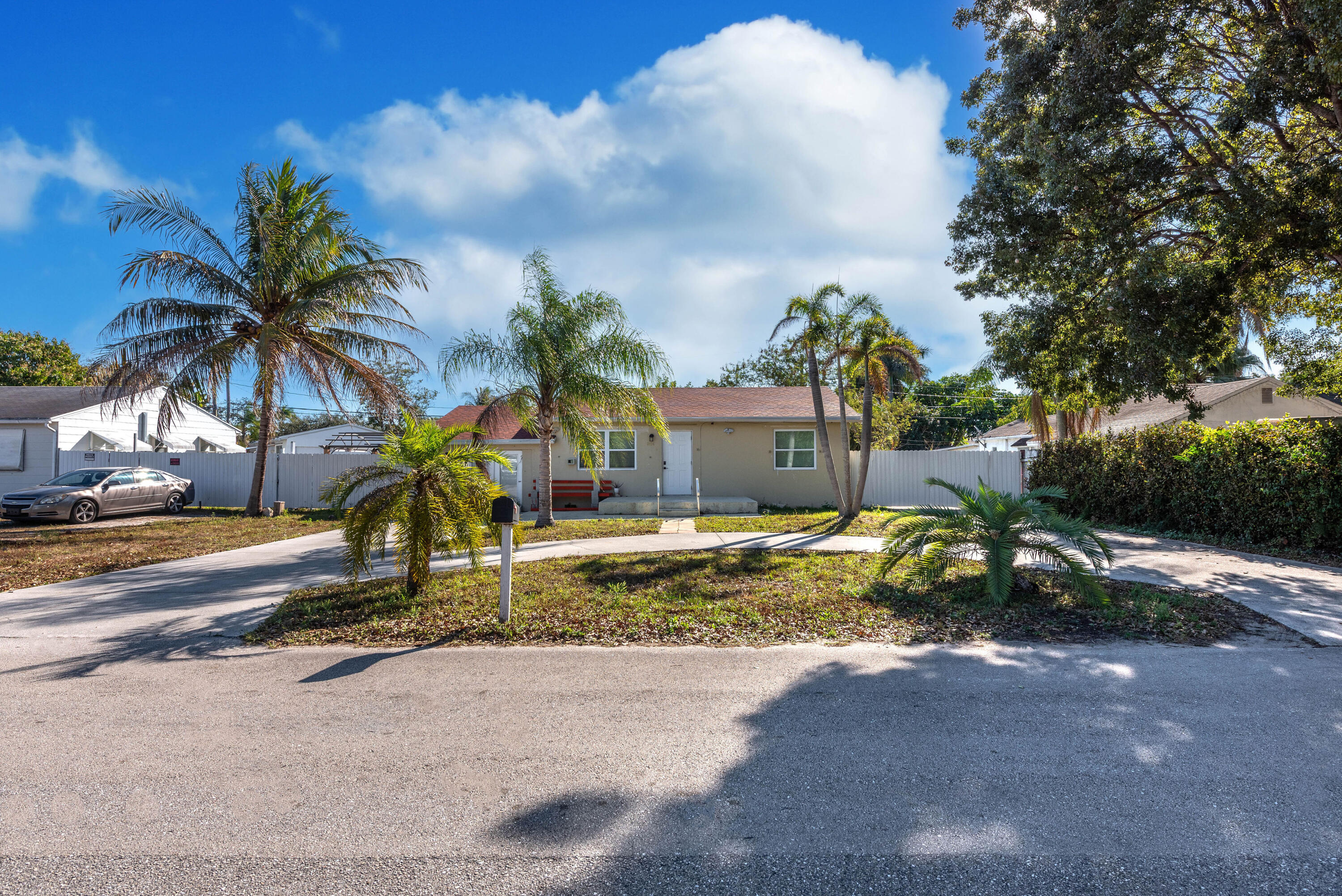 3914 Serubi, Palm Springs FL 33461