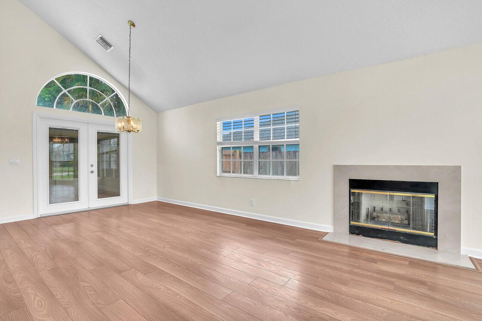 6467 Foster, Jupiter FL 33458