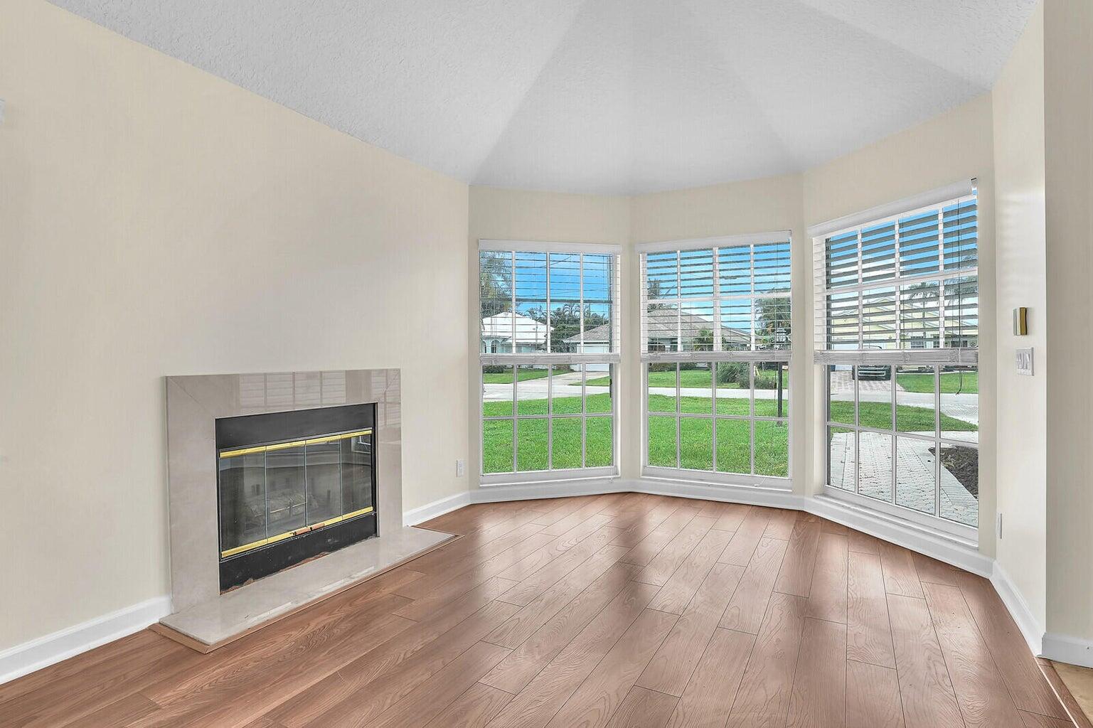6467 Foster, Jupiter FL 33458