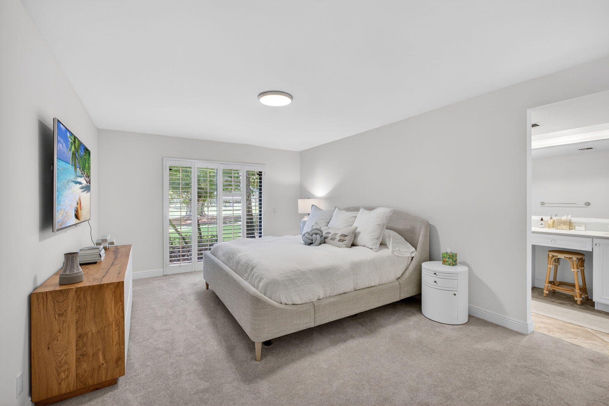 16648 Traders #108, Jupiter FL 33477