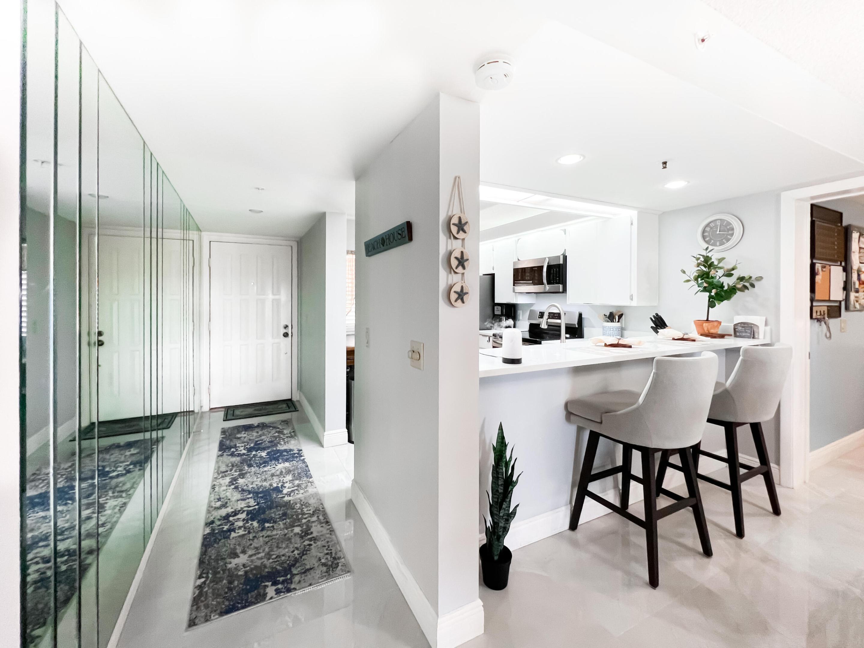 301 Ocean Bluffs #202, Jupiter FL 33477