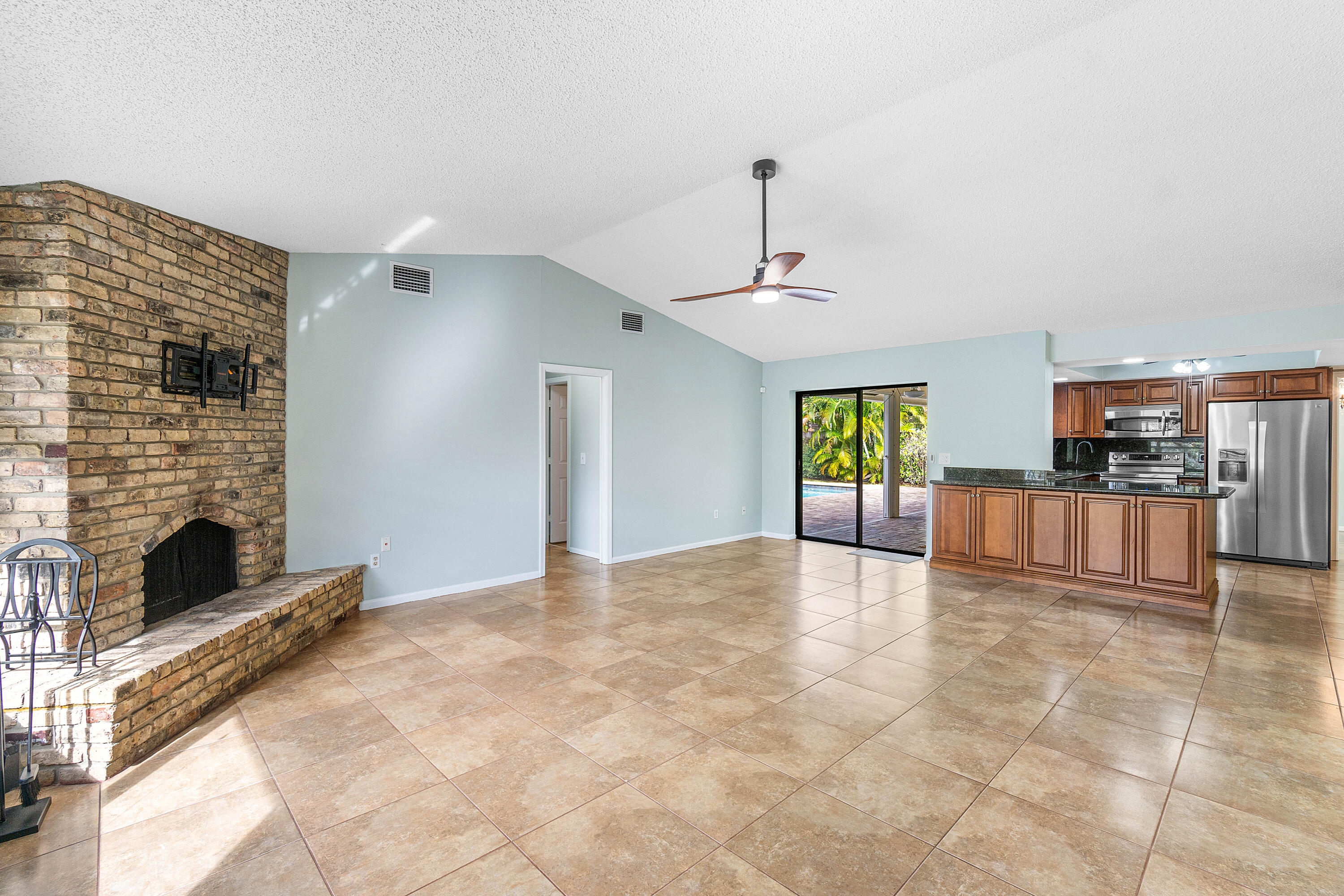 4060 Birchwood, Boca Raton FL 33487