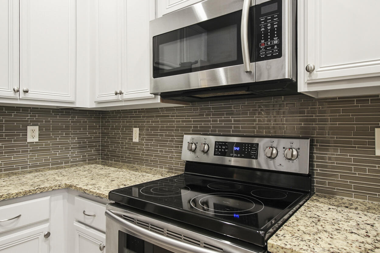 110 Lighthouse #H, Tequesta FL 33469