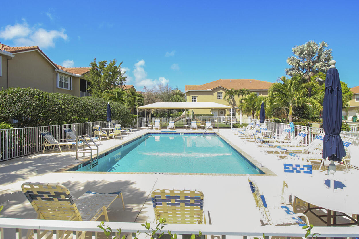 110 Lighthouse #H, Tequesta FL 33469