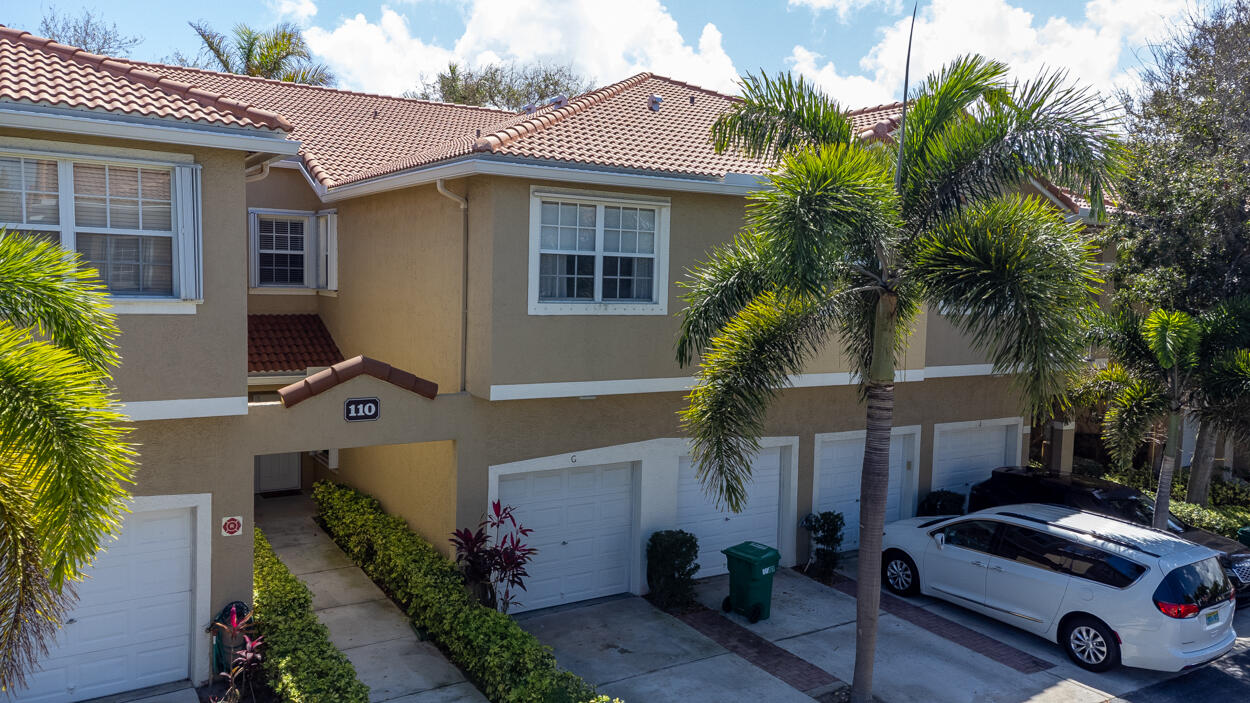 110 Lighthouse #H, Tequesta FL 33469