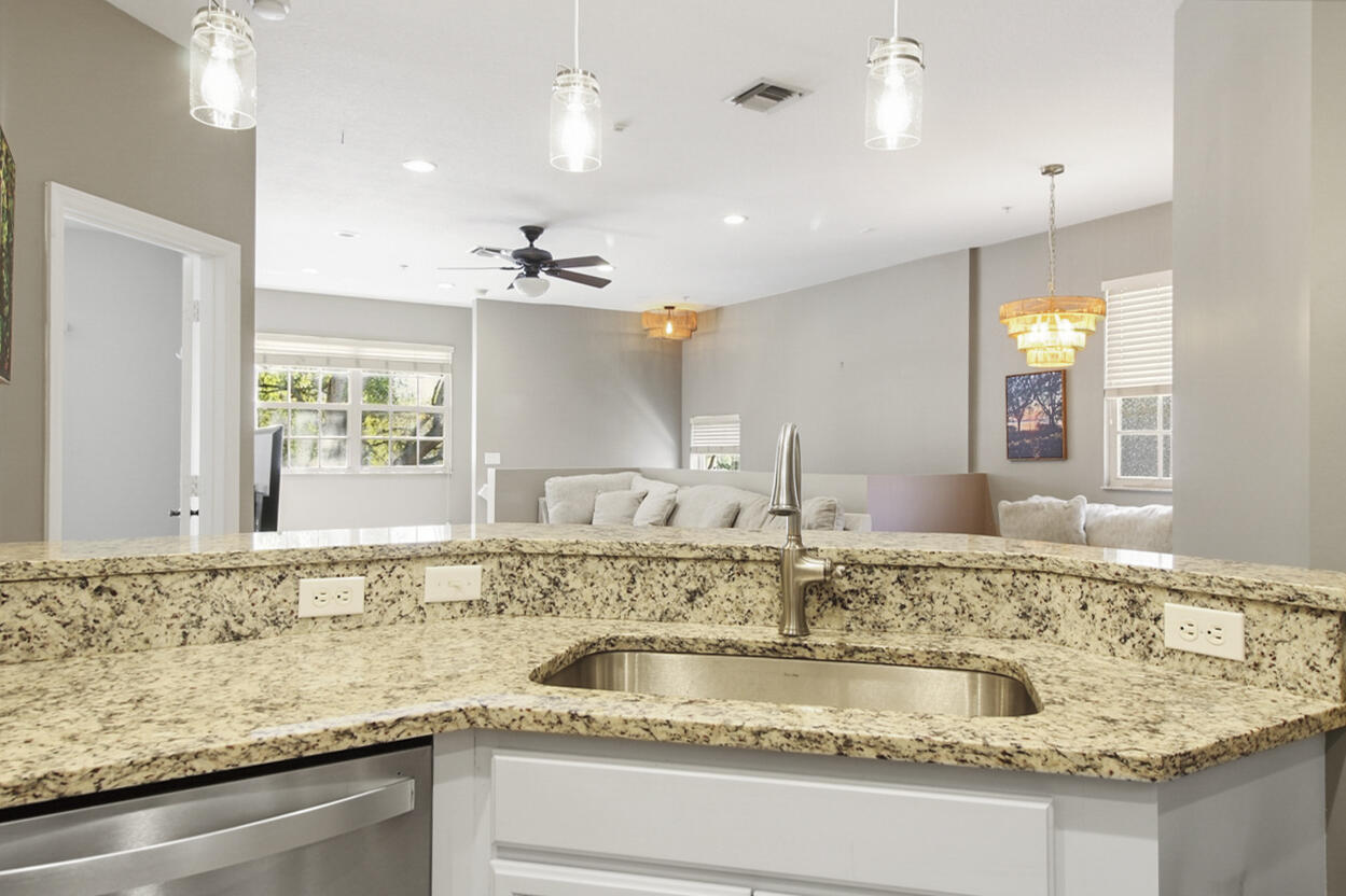 110 Lighthouse #H, Tequesta FL 33469