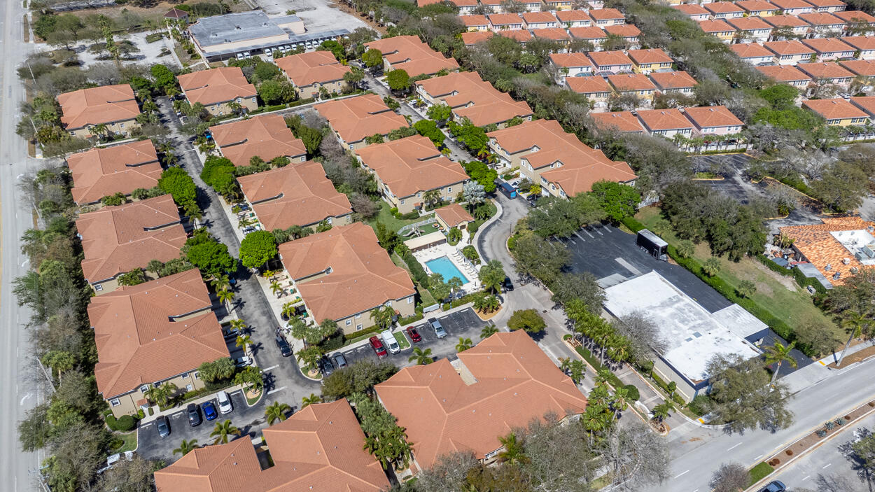 110 Lighthouse #H, Tequesta FL 33469