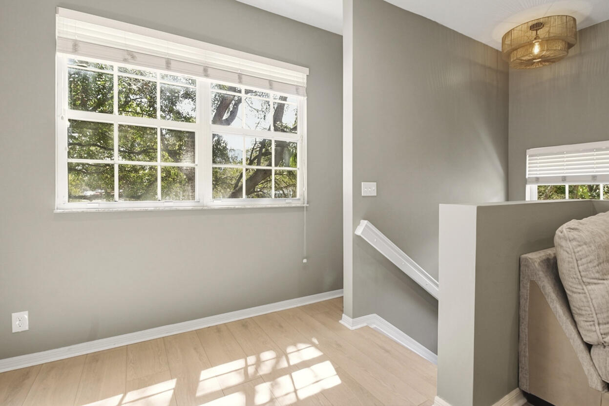 110 Lighthouse #H, Tequesta FL 33469