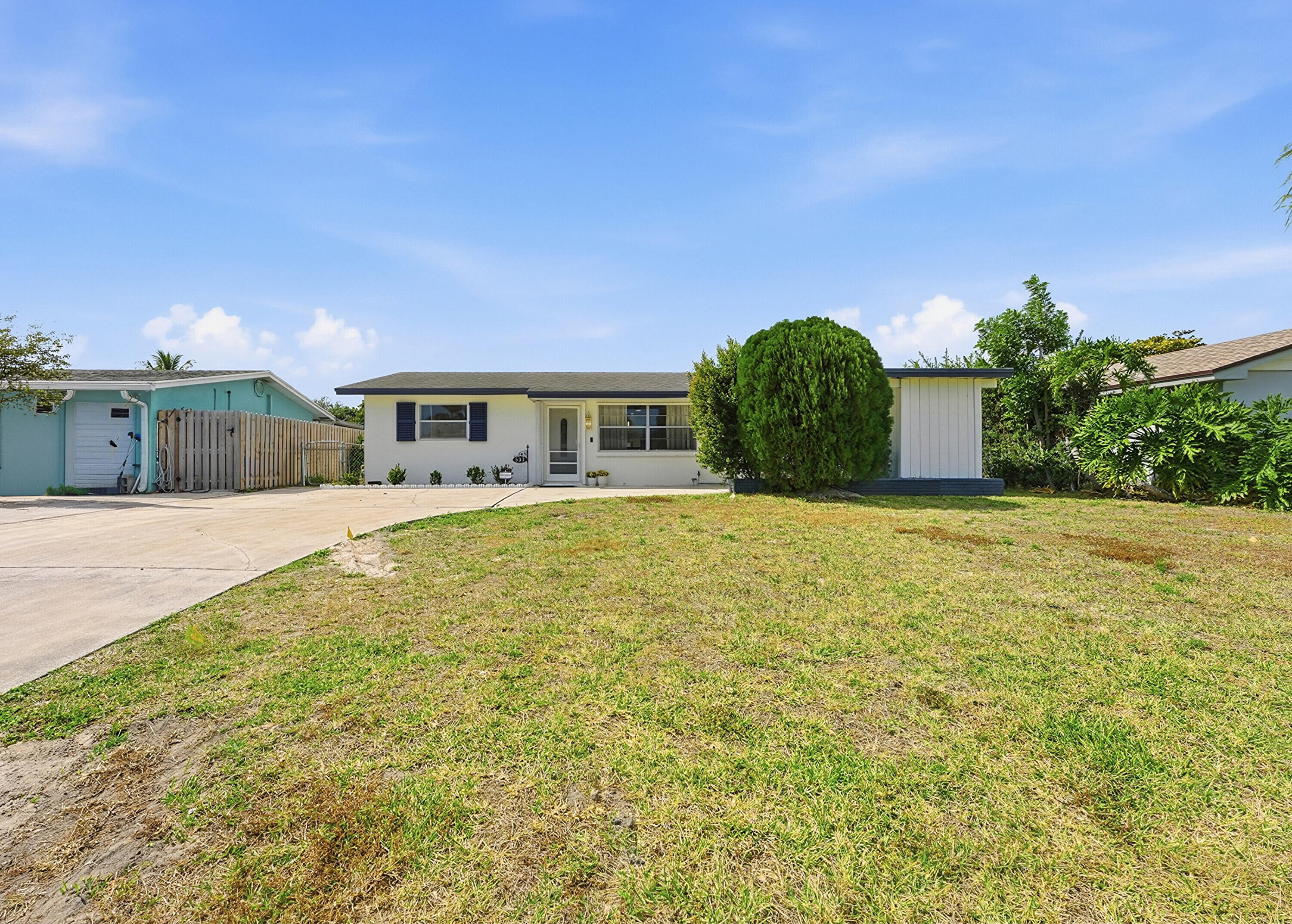 533 Riverside, Palm Beach Gardens FL 33410