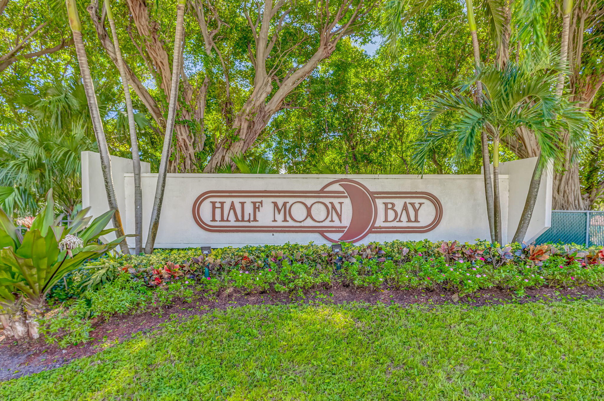 7030 Half Moon #117, Hypoluxo FL 33462
