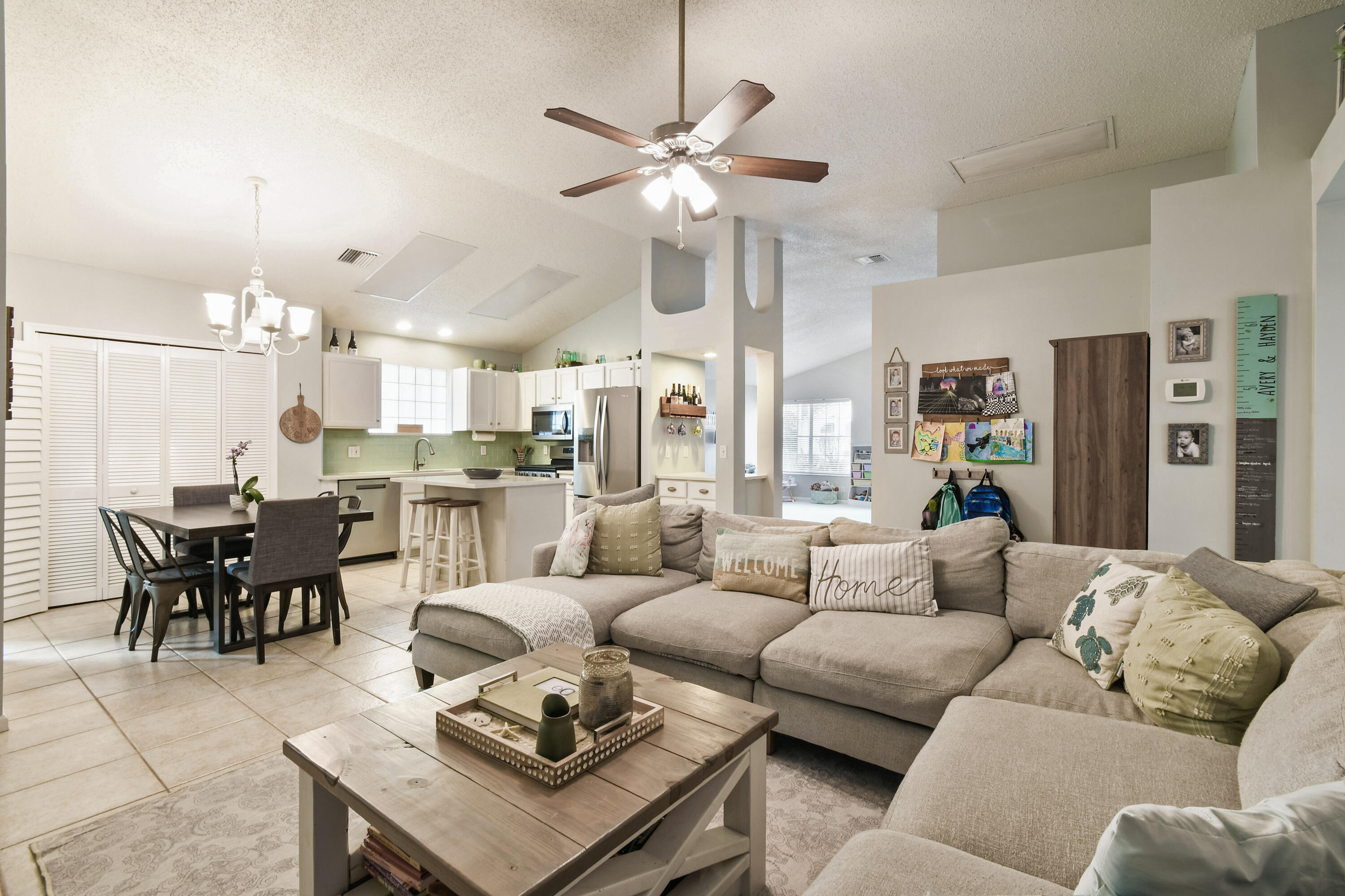 409 Woodview, Palm Beach Gardens FL 33418