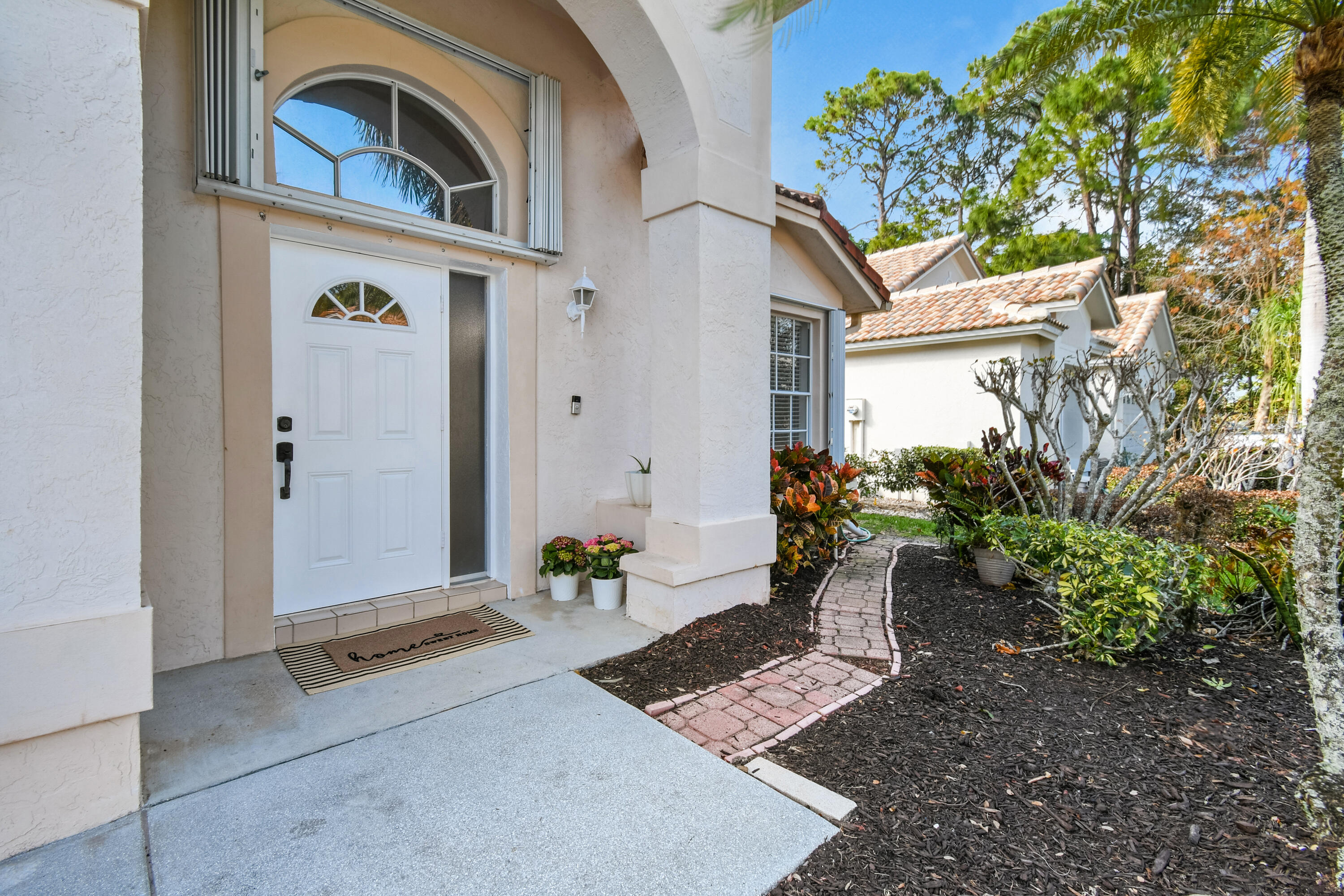 409 Woodview, Palm Beach Gardens FL 33418