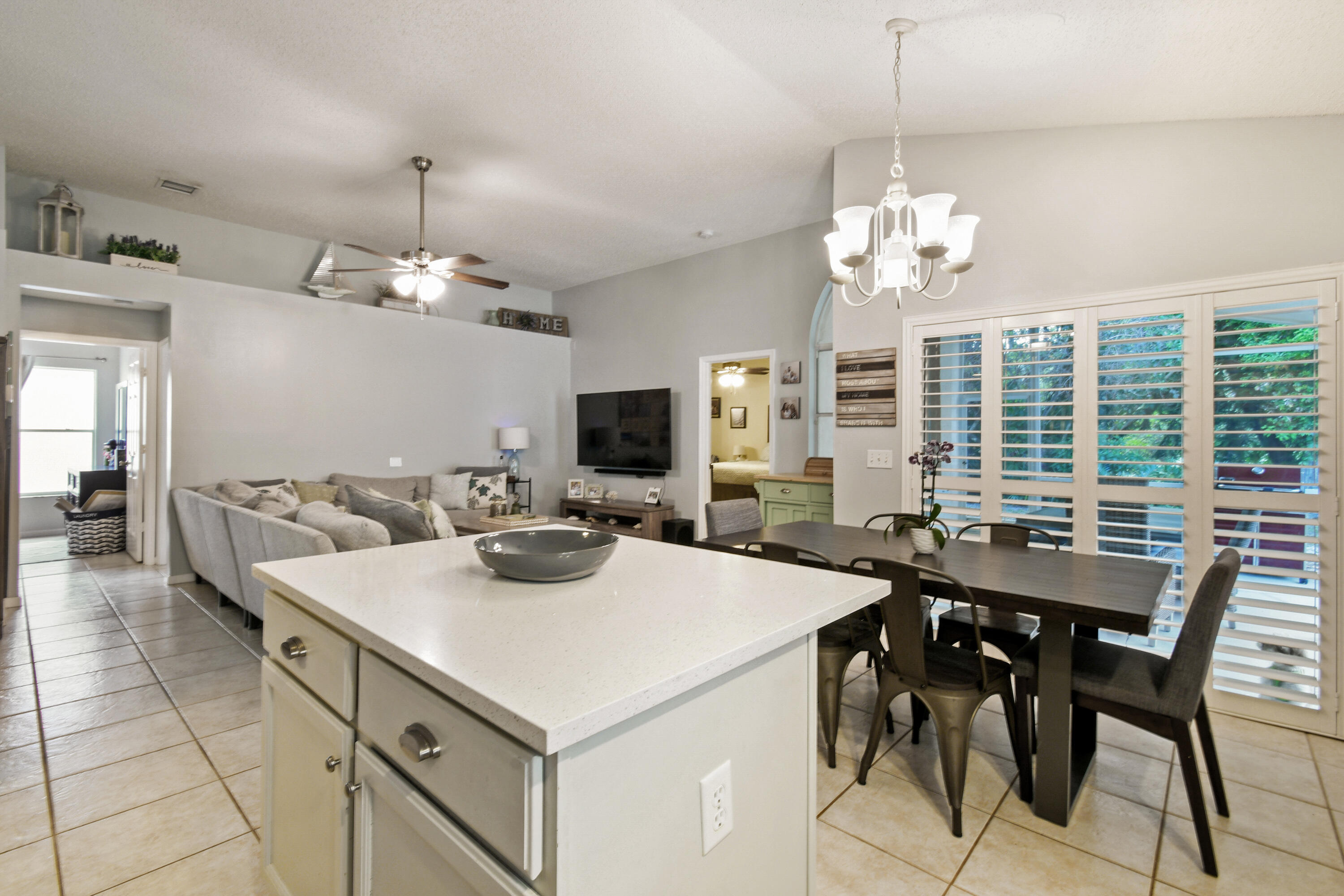 409 Woodview, Palm Beach Gardens FL 33418