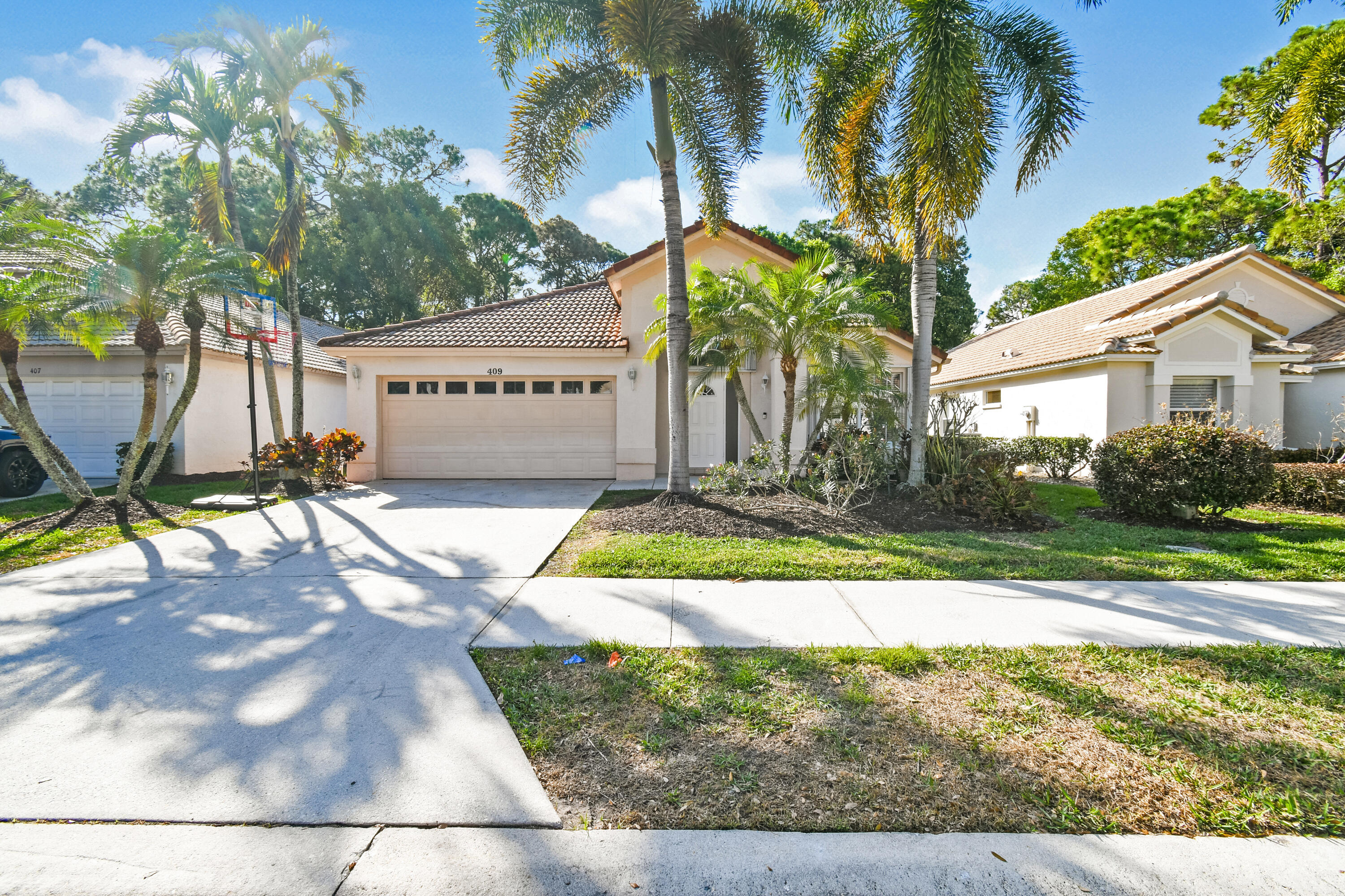 409 Woodview, Palm Beach Gardens FL 33418
