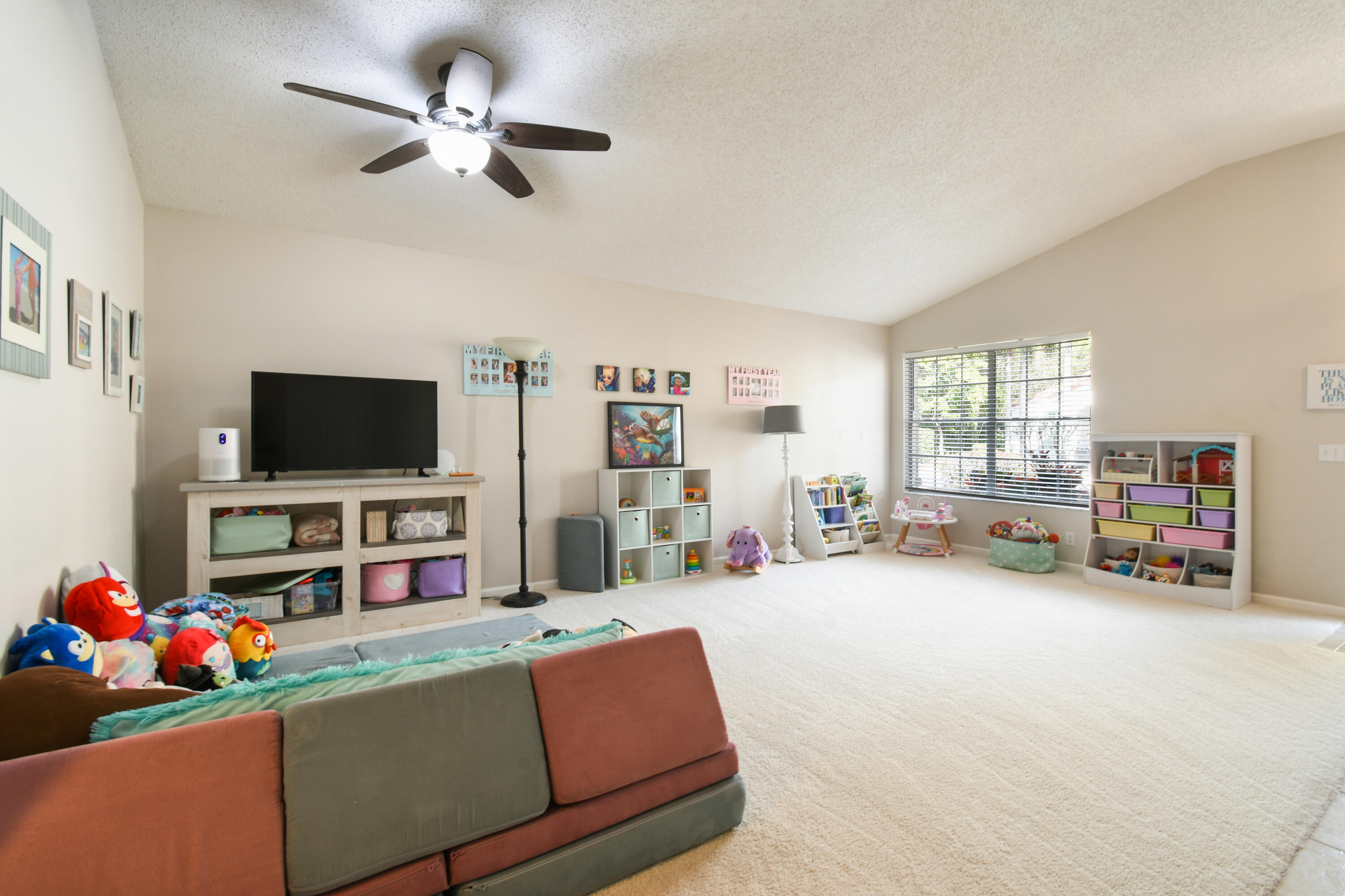 409 Woodview, Palm Beach Gardens FL 33418