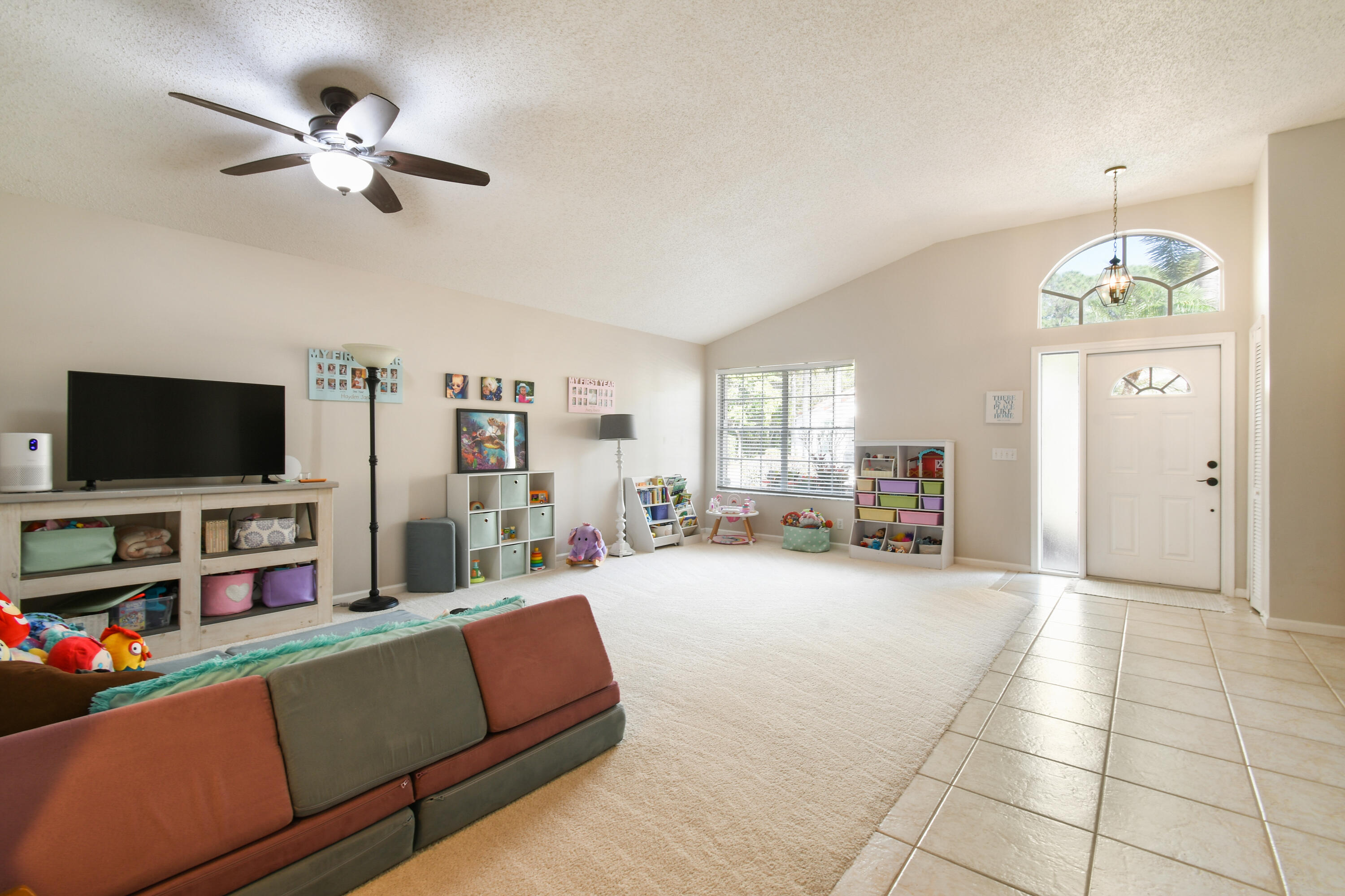 409 Woodview, Palm Beach Gardens FL 33418