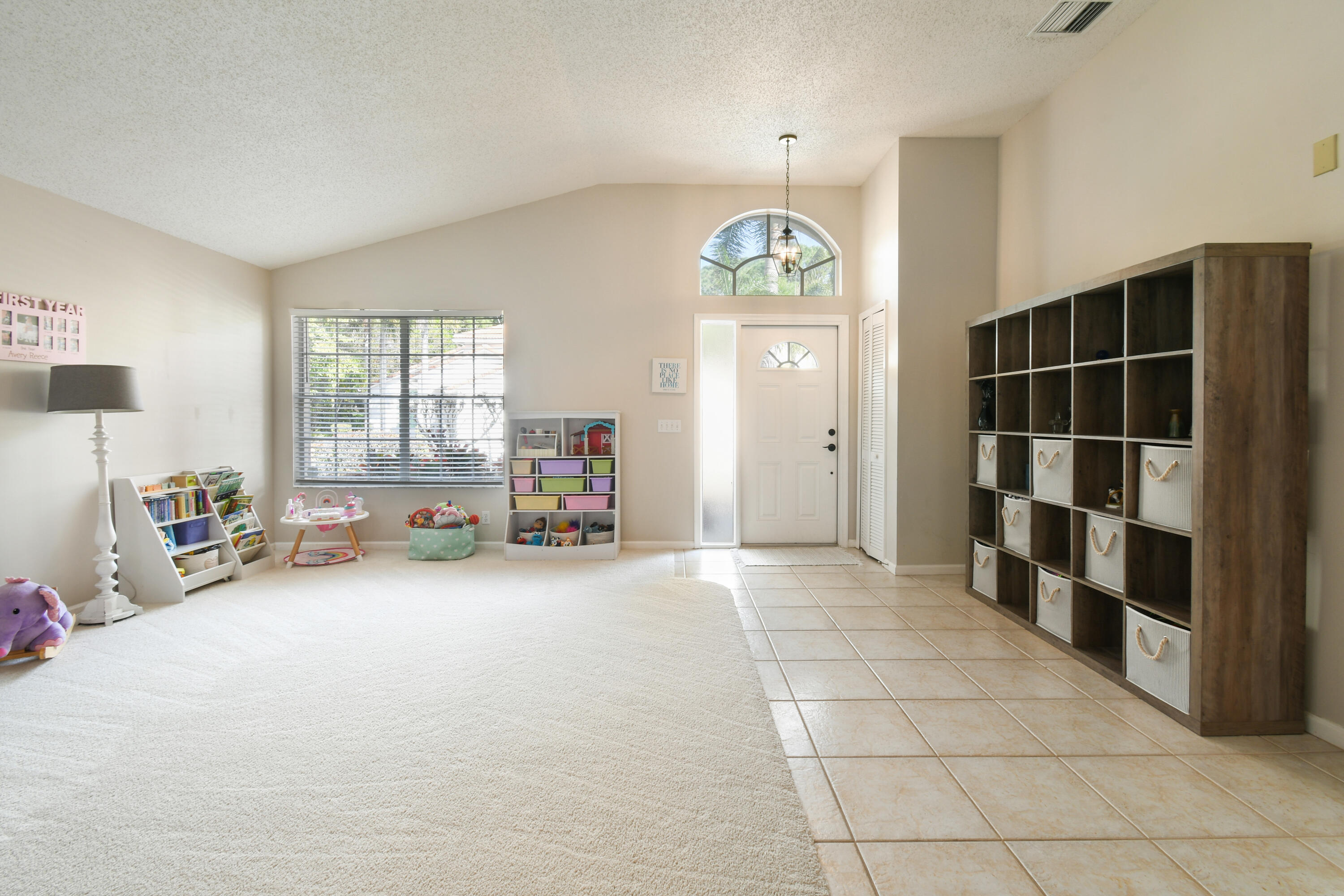 409 Woodview, Palm Beach Gardens FL 33418