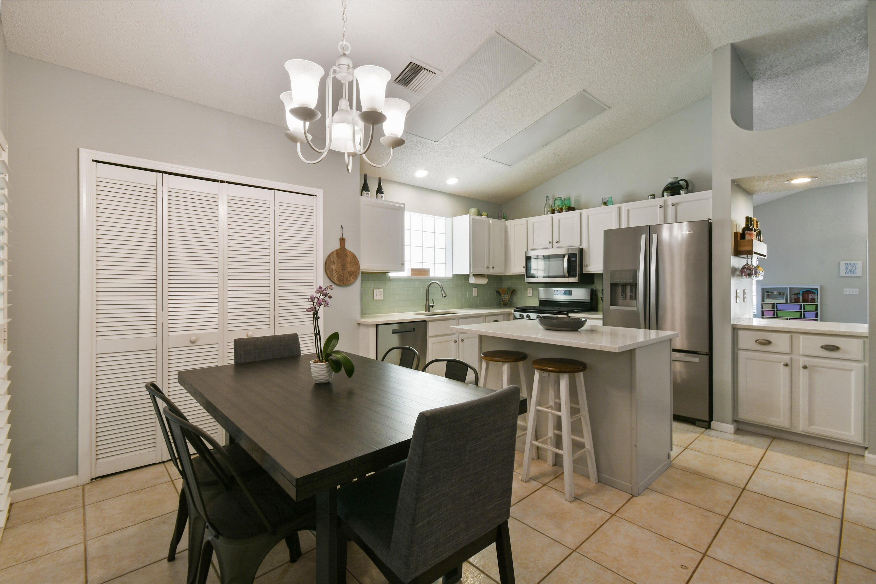 409 Woodview, Palm Beach Gardens FL 33418