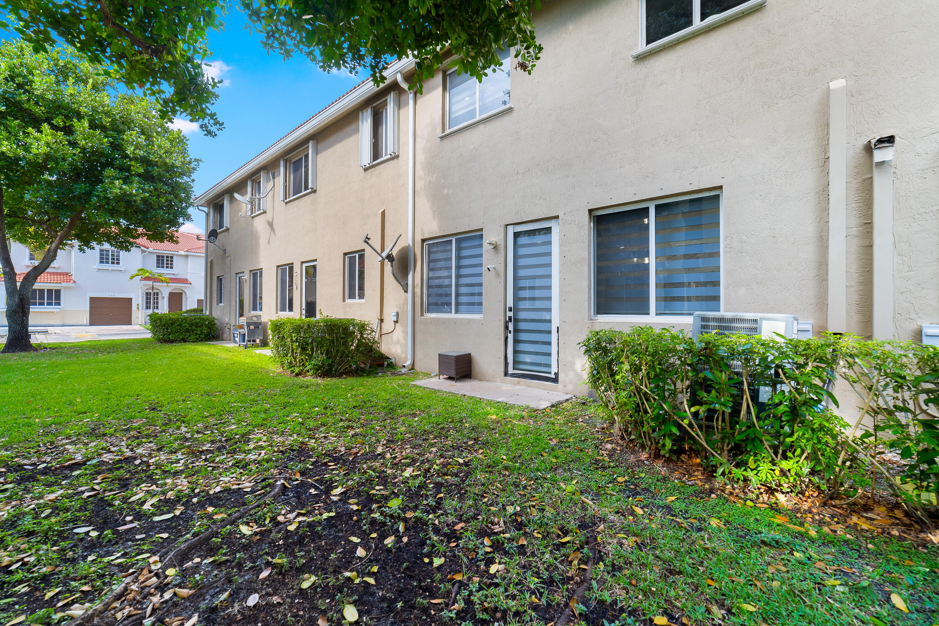 21105 NW 14th #4, Miami Gardens FL 33169